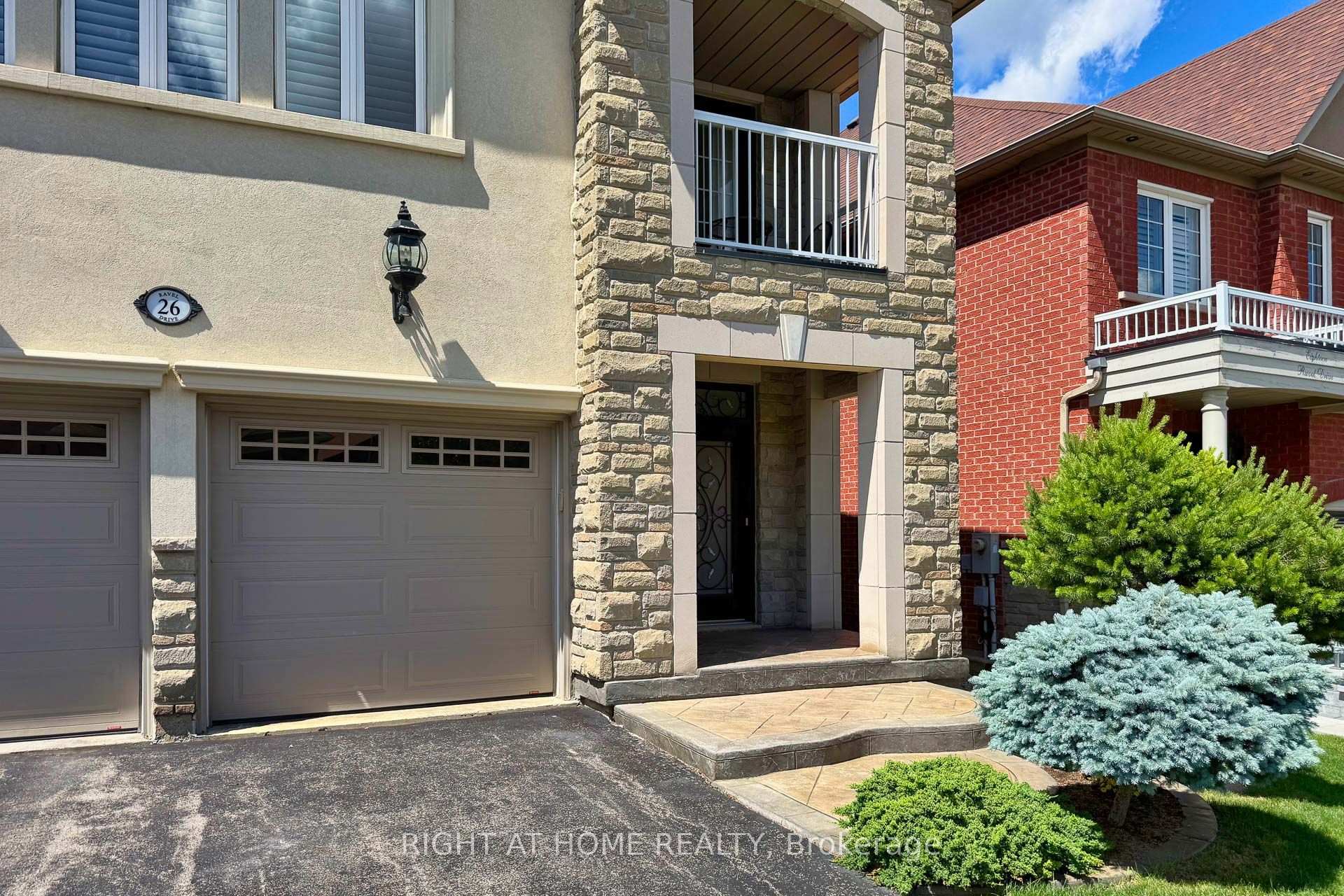 Photo 3 of 26 Ravel Drive, Vaughan, Patterson — HOMEH