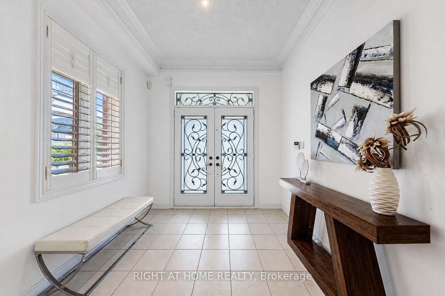 Photo 4 of 26 Ravel Drive, Vaughan, Patterson — HOMEH