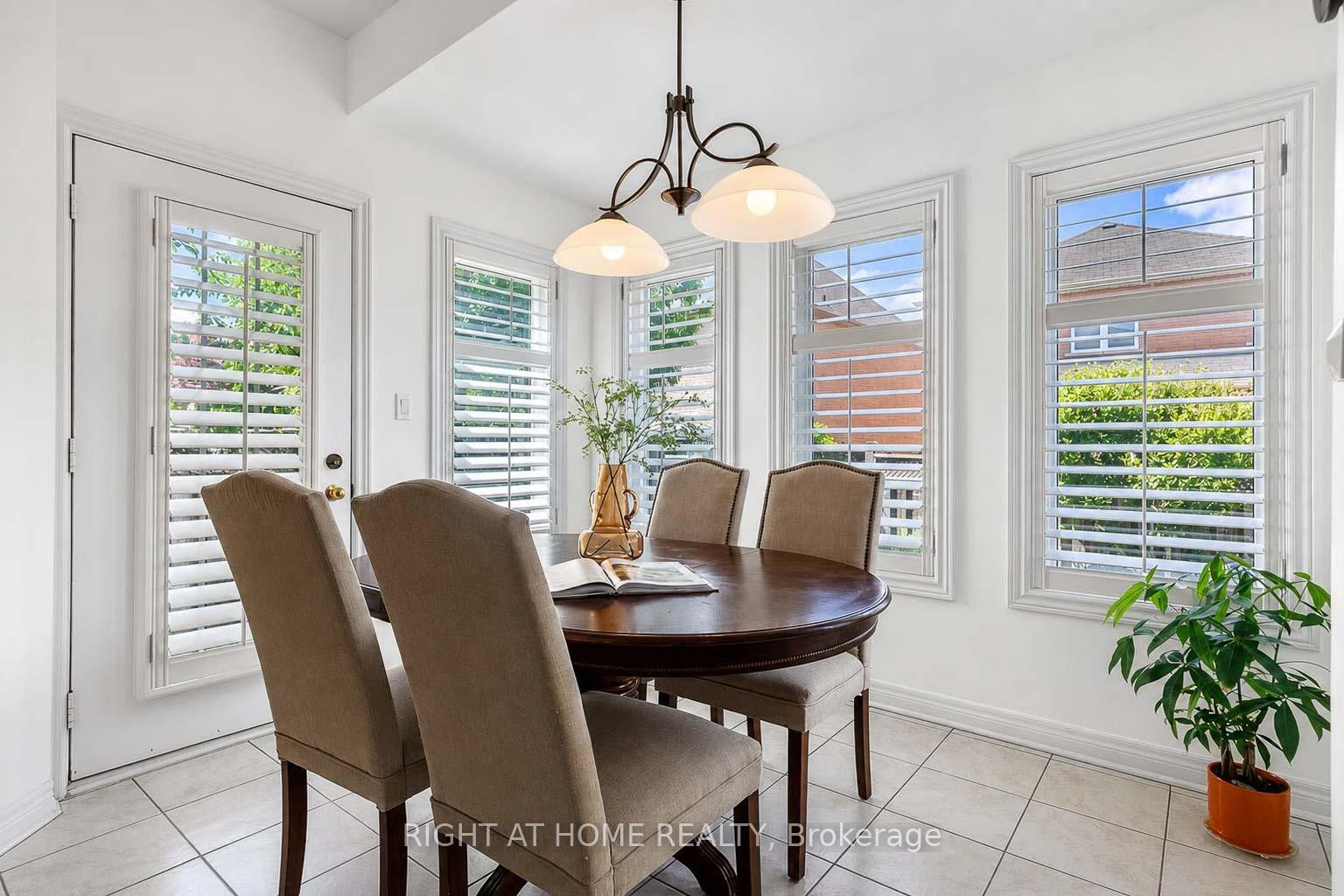 Photo 13 of 26 Ravel Drive, Vaughan, Patterson — HOMEH