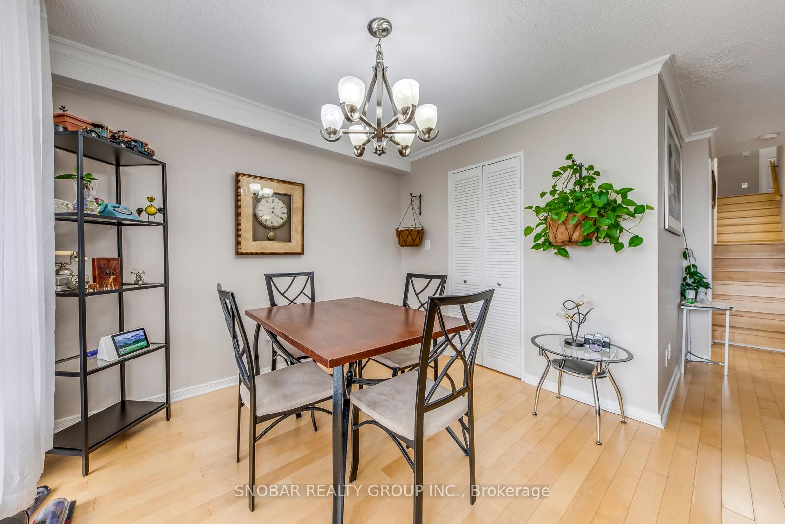 Photo 5 of Unit 810, 11 Wincott Drive, Etobicoke, Kingsview Village-The Westway — HOMEH