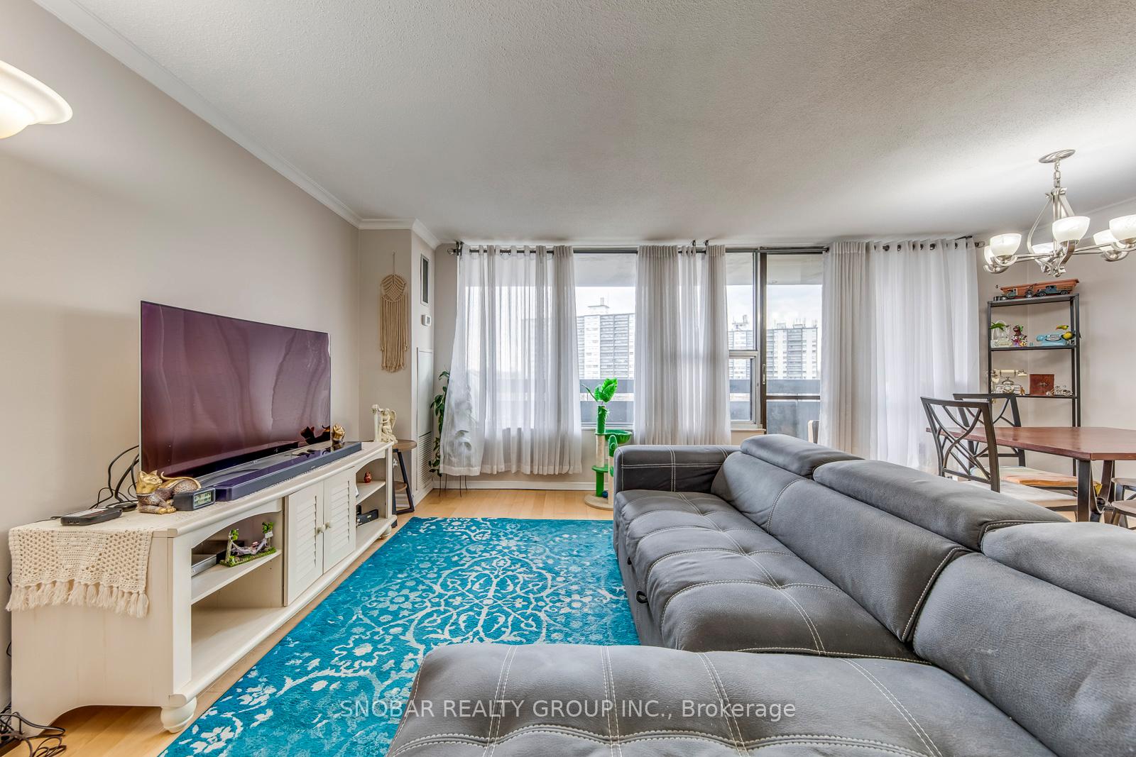 Photo 7 of Unit 810, 11 Wincott Drive, Etobicoke, Kingsview Village-The Westway — HOMEH
