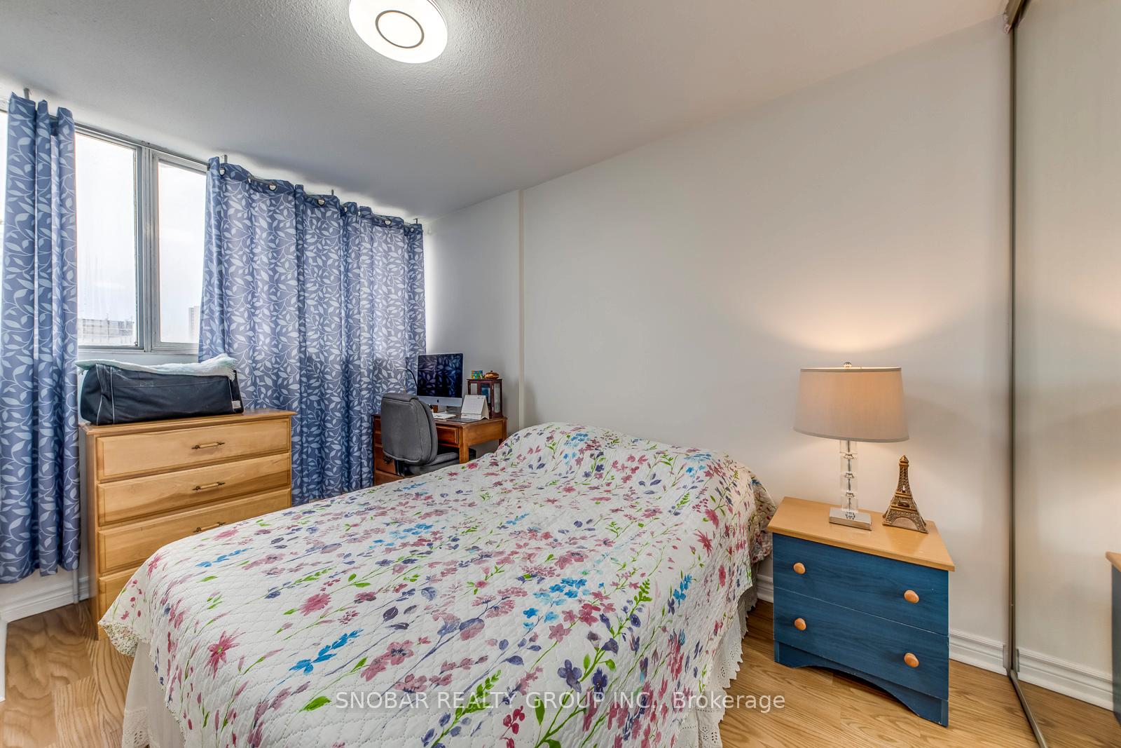 Photo 13 of Unit 810, 11 Wincott Drive, Etobicoke, Kingsview Village-The Westway — HOMEH