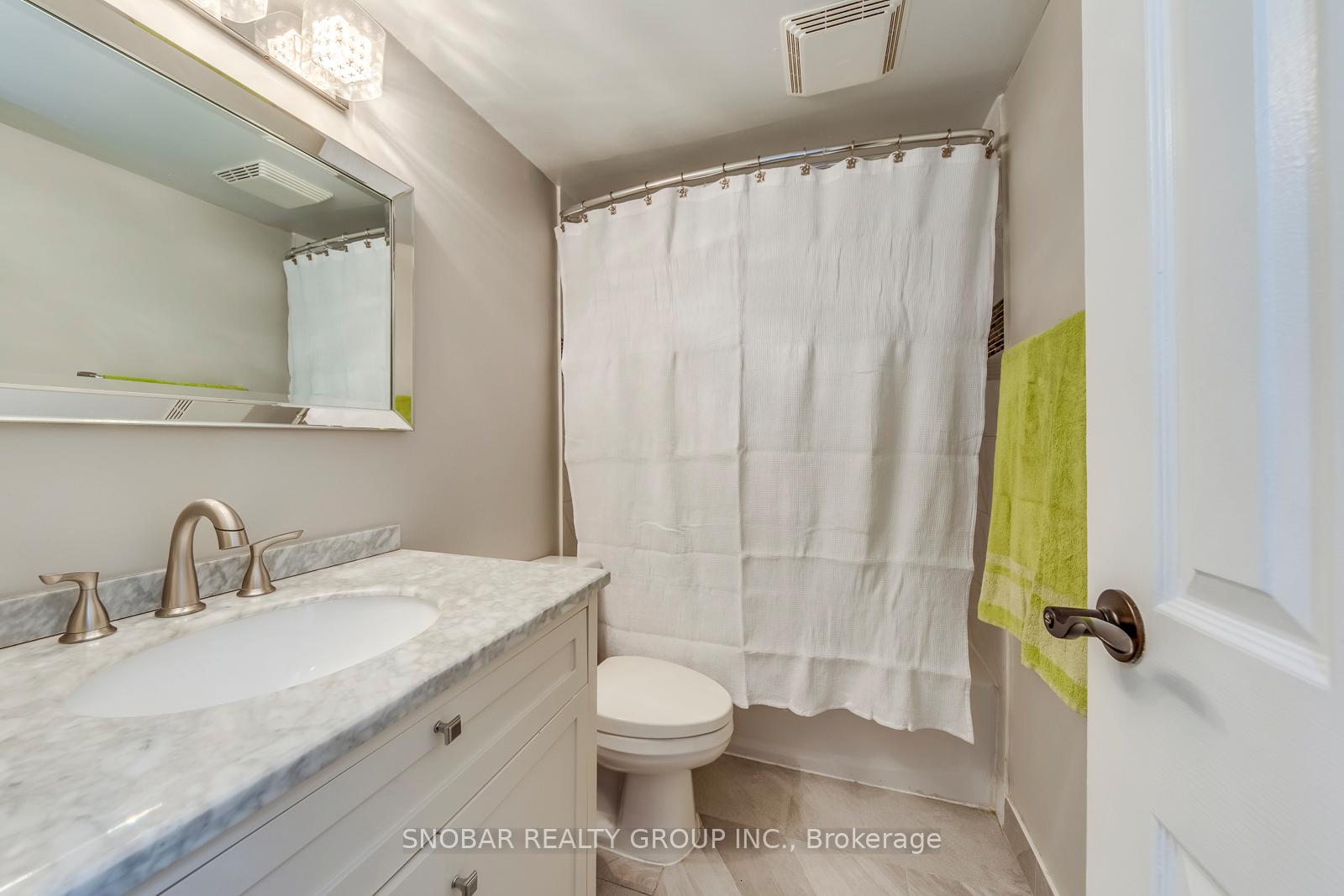 Photo 15 of Unit 810, 11 Wincott Drive, Etobicoke, Kingsview Village-The Westway — HOMEH