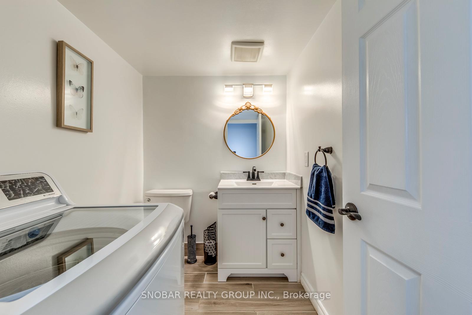 Photo 16 of Unit 810, 11 Wincott Drive, Etobicoke, Kingsview Village-The Westway — HOMEH