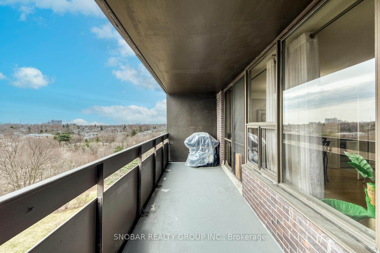 Photo 19 of Unit 810, 11 Wincott Drive, Etobicoke, Kingsview Village-The Westway — HOMEH