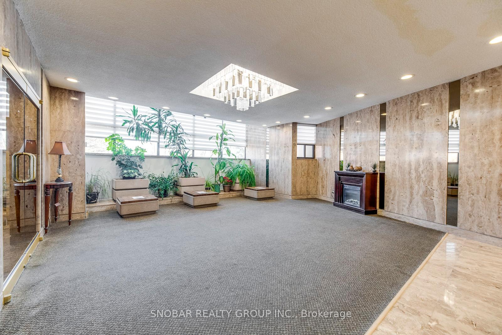 Photo 20 of Unit 810, 11 Wincott Drive, Etobicoke, Kingsview Village-The Westway — HOMEH