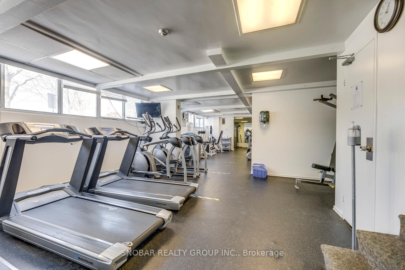 Photo 23 of Unit 810, 11 Wincott Drive, Etobicoke, Kingsview Village-The Westway — HOMEH