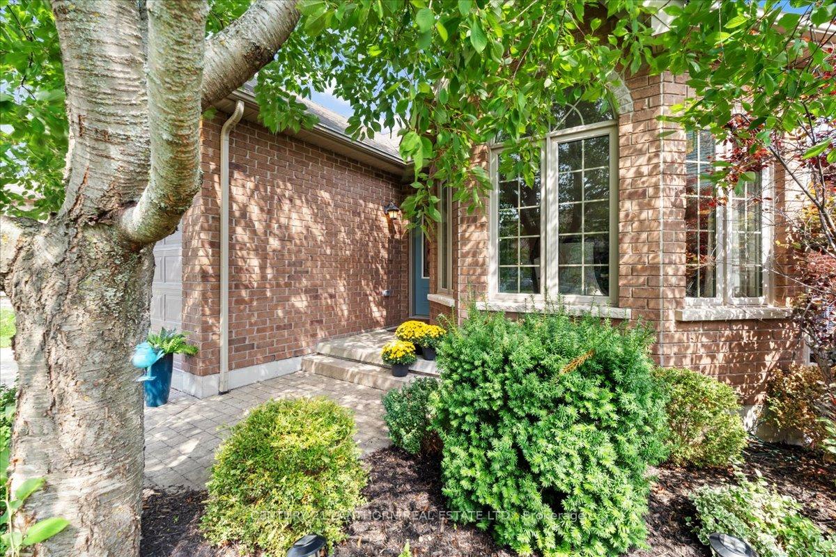 Photo 9 of 18 McDougall Drive, Belleville, Thurlow Ward — HOMEH