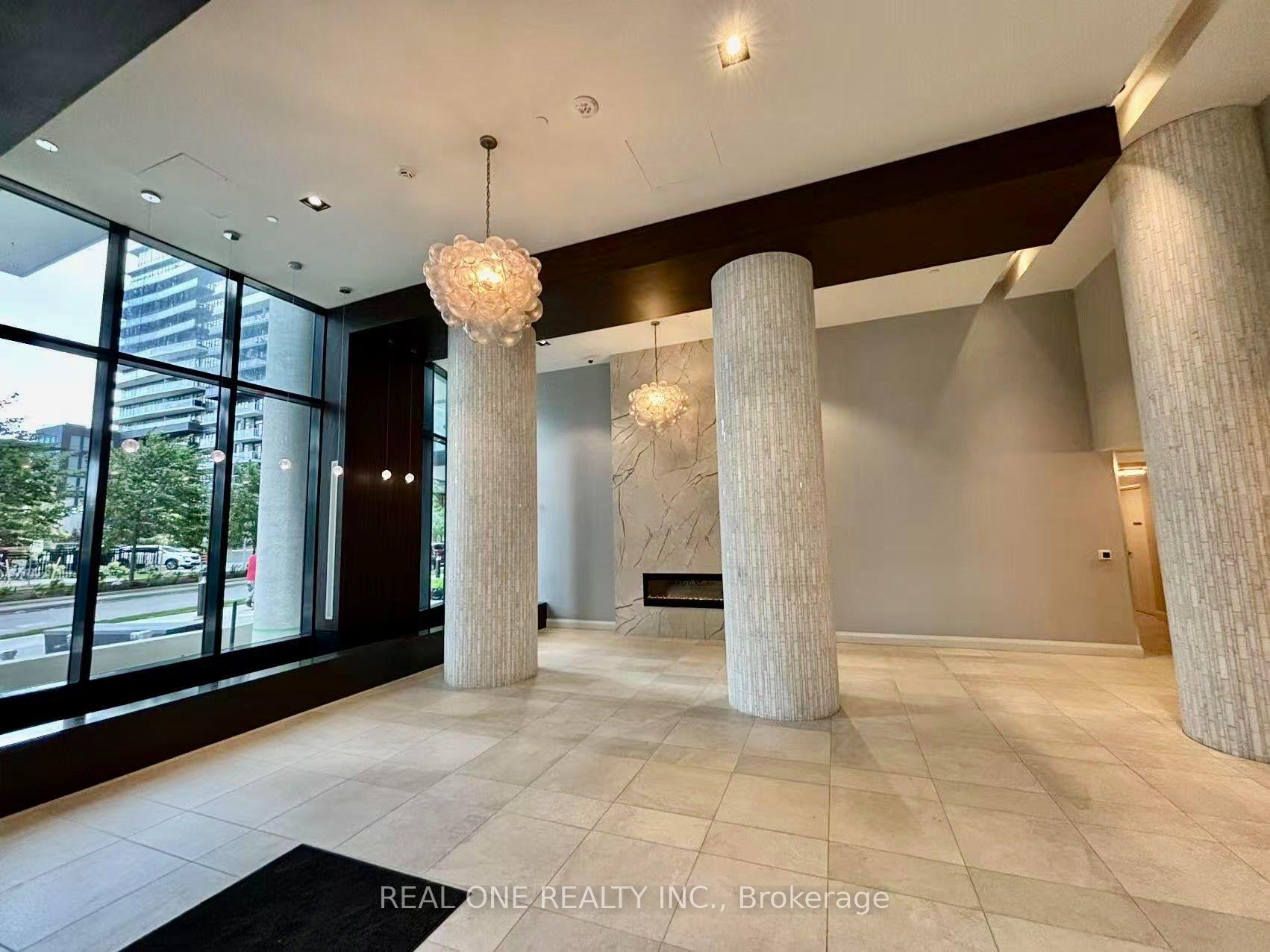 Photo 2 of Unit 1706, 38 Annie Craig Drive, Etobicoke, Mimico — HOMEH