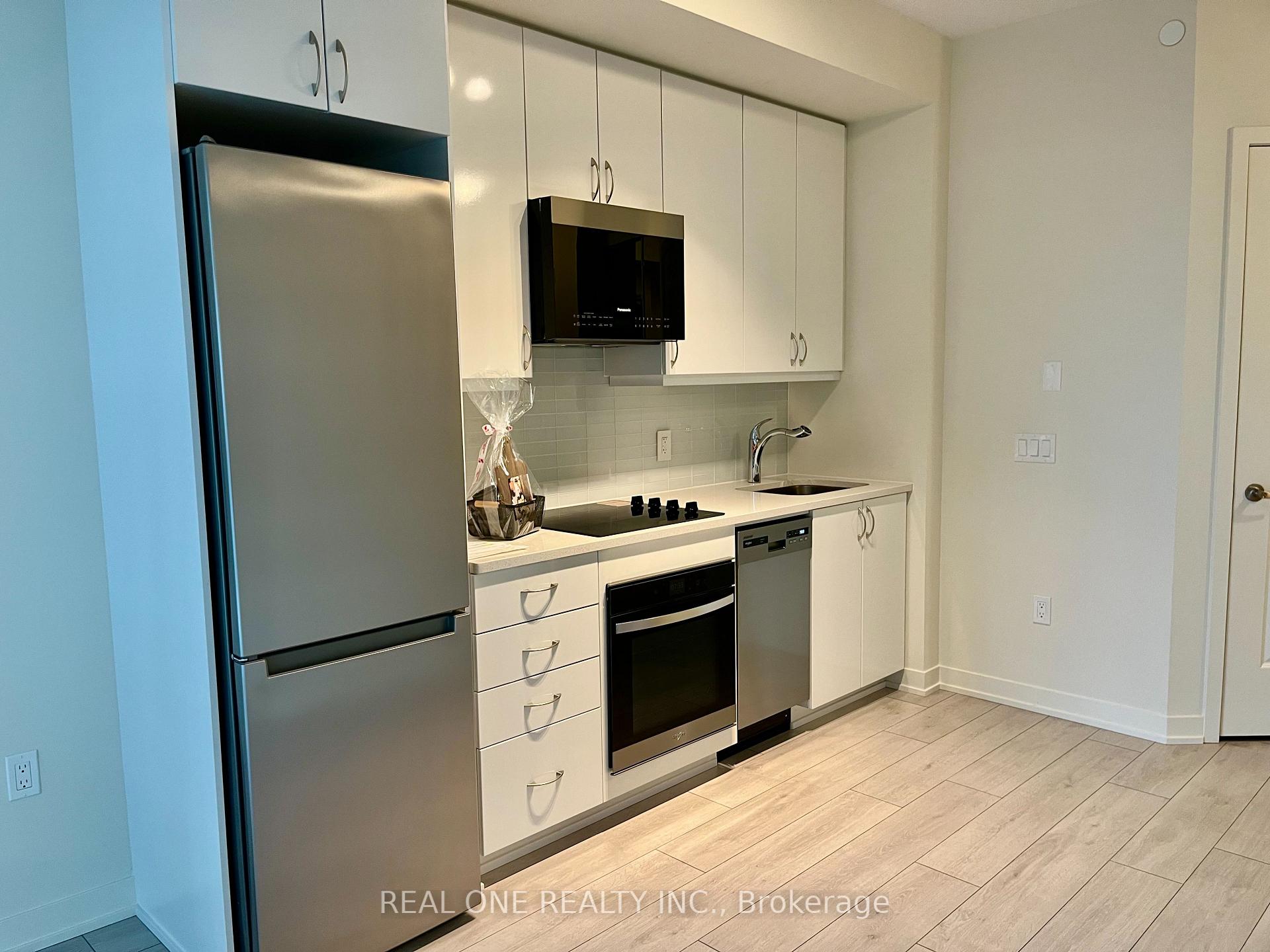 Photo 5 of Unit 1706, 38 Annie Craig Drive, Etobicoke, Mimico — HOMEH