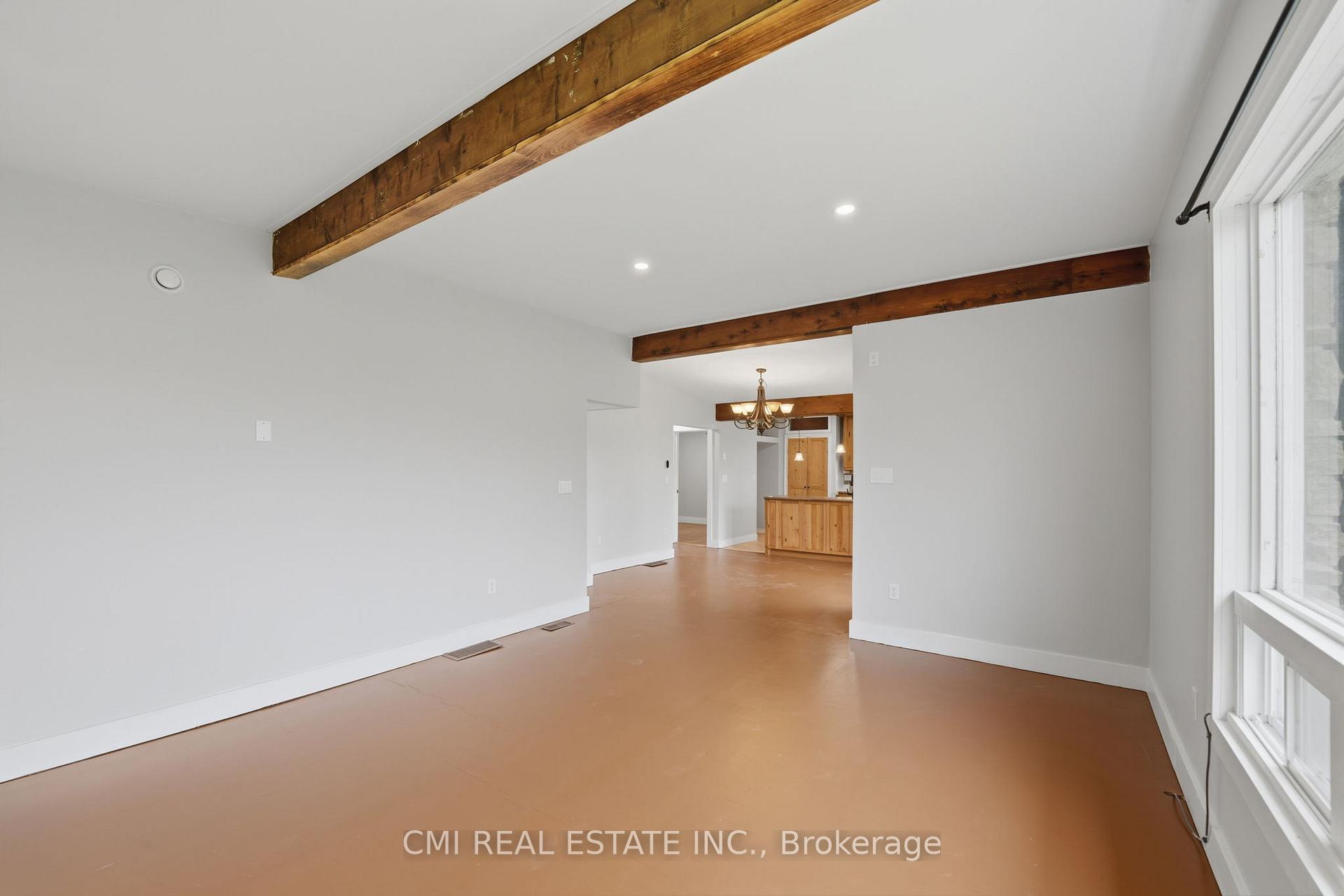 Photo 14 of 28 River Drive, Kawartha Lakes, Fenelon Falls — HOMEH