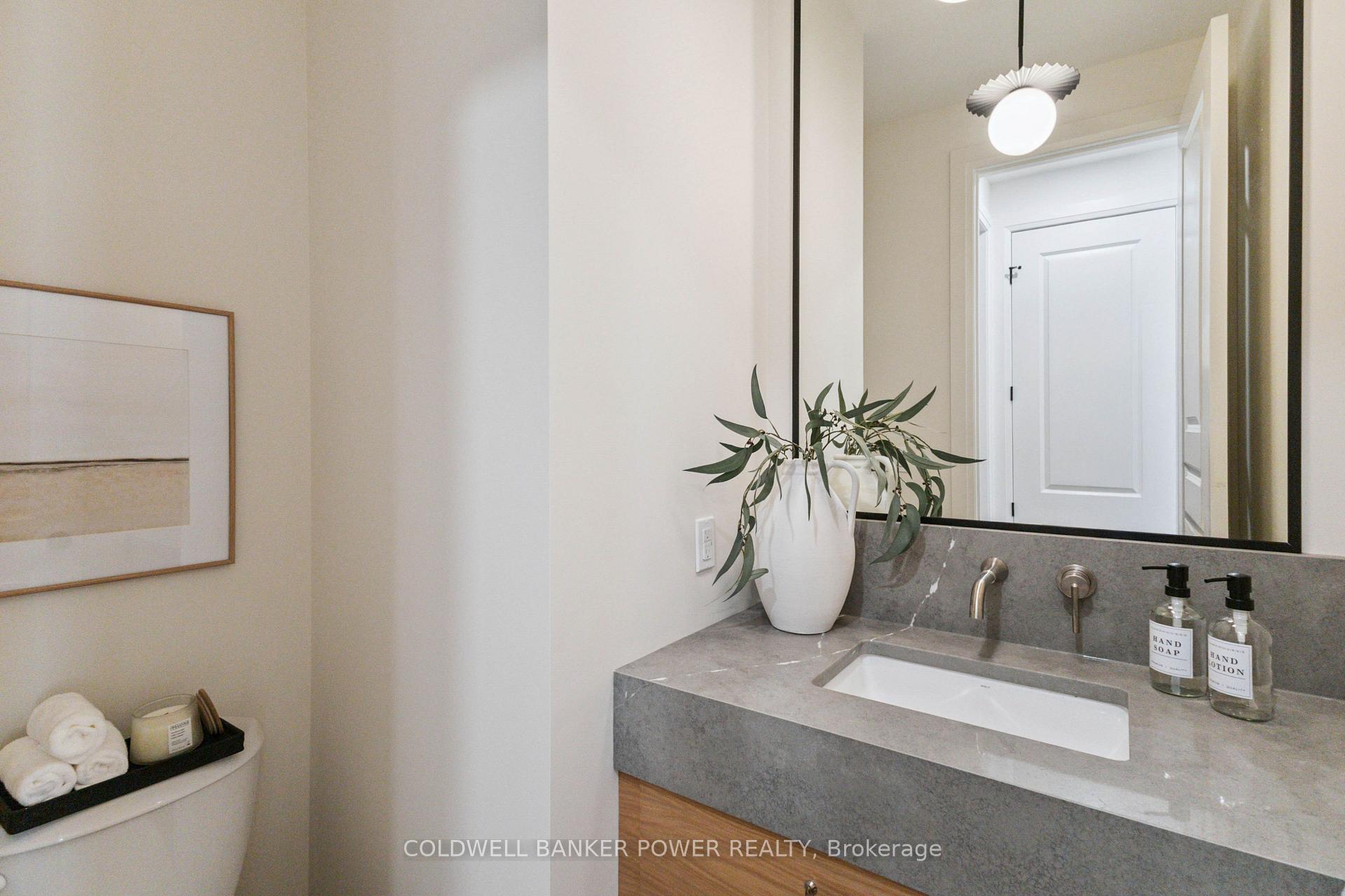 Photo 6 of 6341 Jack England Drive, London, South V — HOMEH