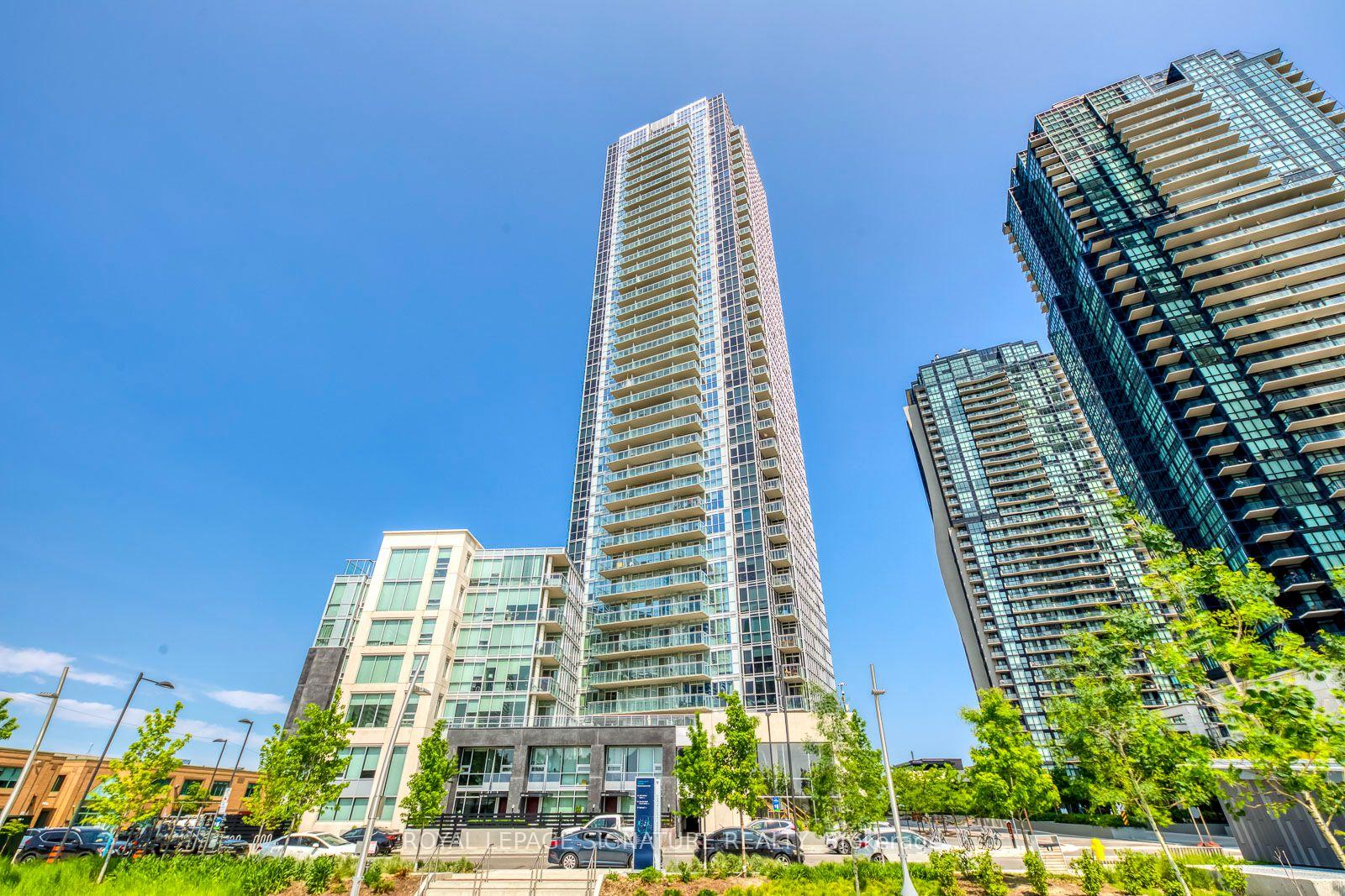 Photo 2 of Unit 3707, 2916 Highway 7 Road, Vaughan, Concord — HOMEH