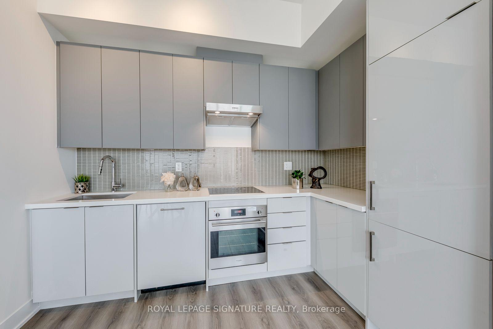 Photo 12 of Unit 3707, 2916 Highway 7 Road, Vaughan, Concord — HOMEH