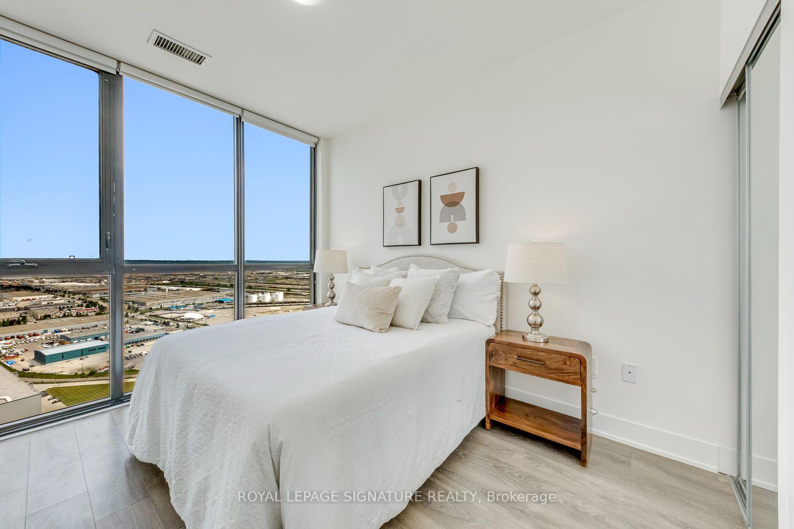 Photo 31 of Unit 3707, 2916 Highway 7 Road, Vaughan, Concord — HOMEH