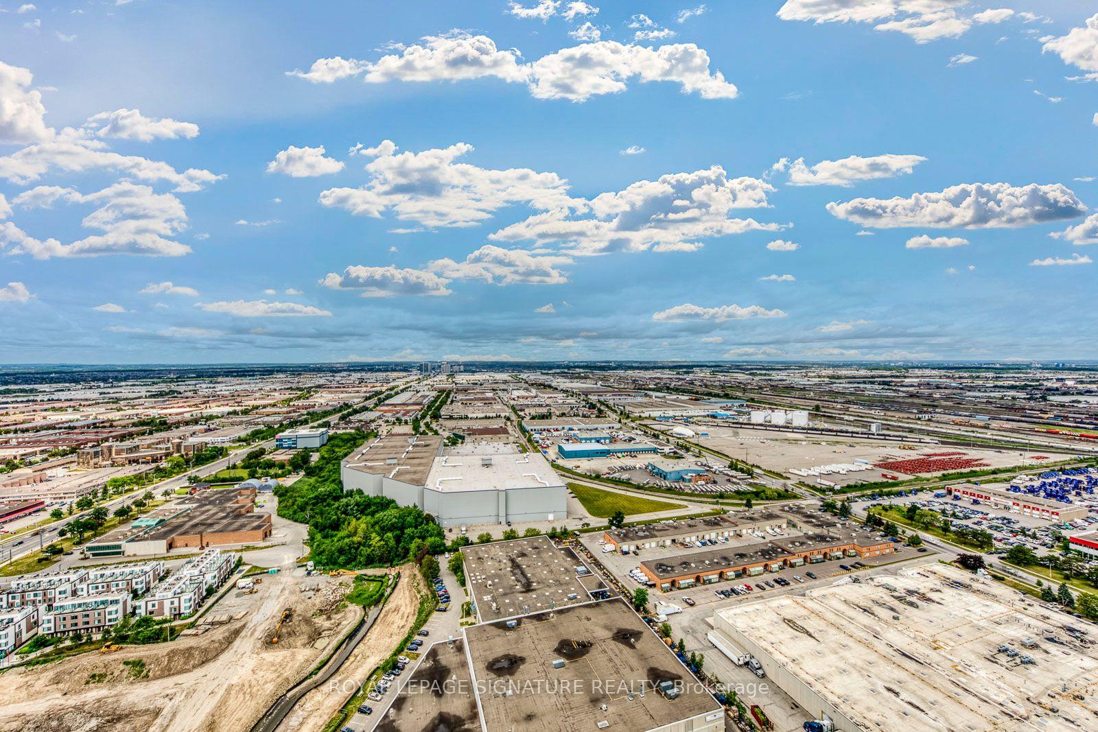 Photo 35 of Unit 3707, 2916 Highway 7 Road, Vaughan, Concord — HOMEH