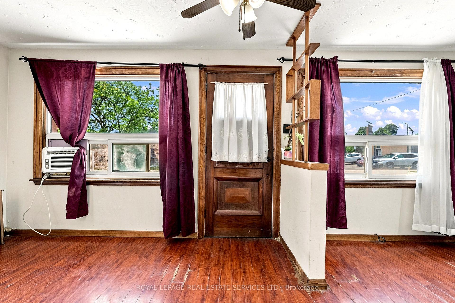 Photo 6 of 1819 Main Street E, Hamilton, McQuesten — HOMEH