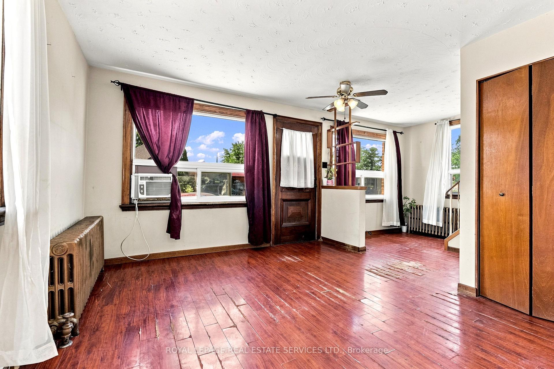 Photo 10 of 1819 Main Street E, Hamilton, McQuesten — HOMEH