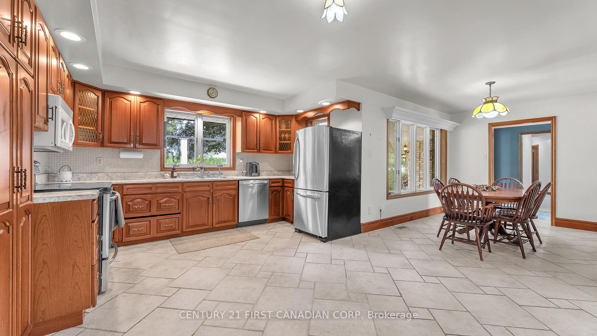 Photo 5 of 29159 Lakeview Line, Dutton/Dunwich, Rural Dutton/Dunwich — HOMEH