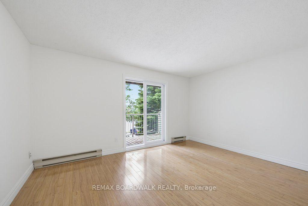 Photo 7 of Unit 207, 250 Brittany Drive, Ottawa, Viscount Alexander Park — HOMEH
