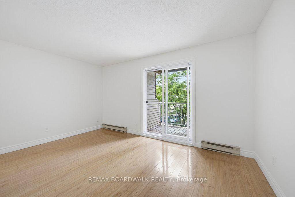Photo 11 of Unit 207, 250 Brittany Drive, Ottawa, Viscount Alexander Park — HOMEH