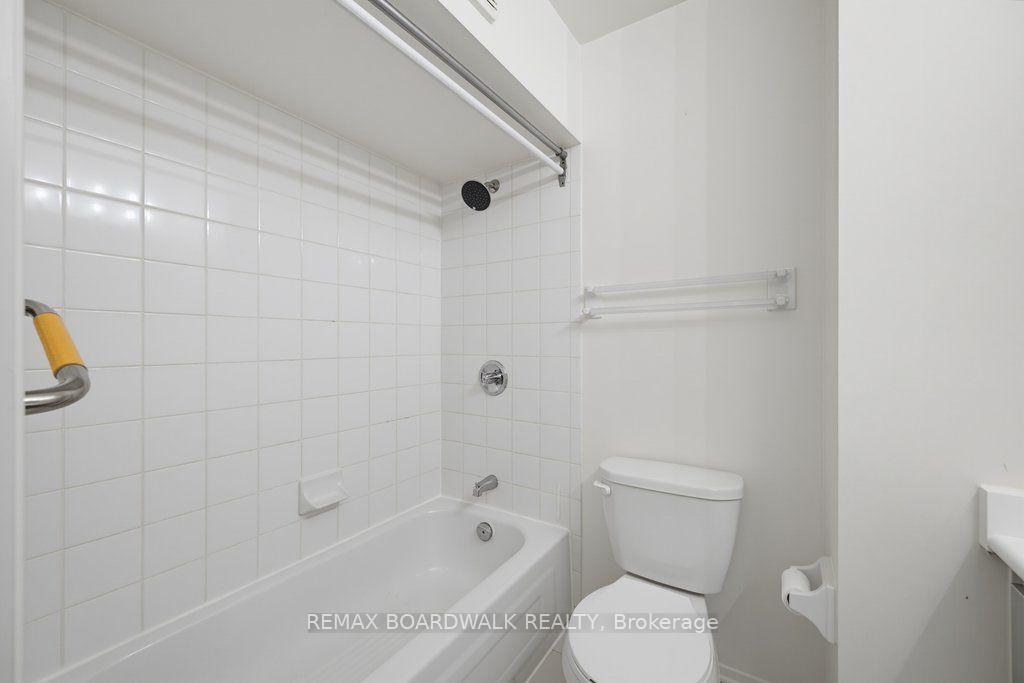 Photo 20 of Unit 207, 250 Brittany Drive, Ottawa, Viscount Alexander Park — HOMEH