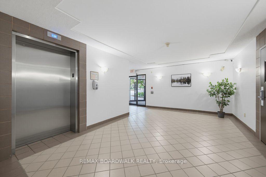 Photo 24 of Unit 207, 250 Brittany Drive, Ottawa, Viscount Alexander Park — HOMEH