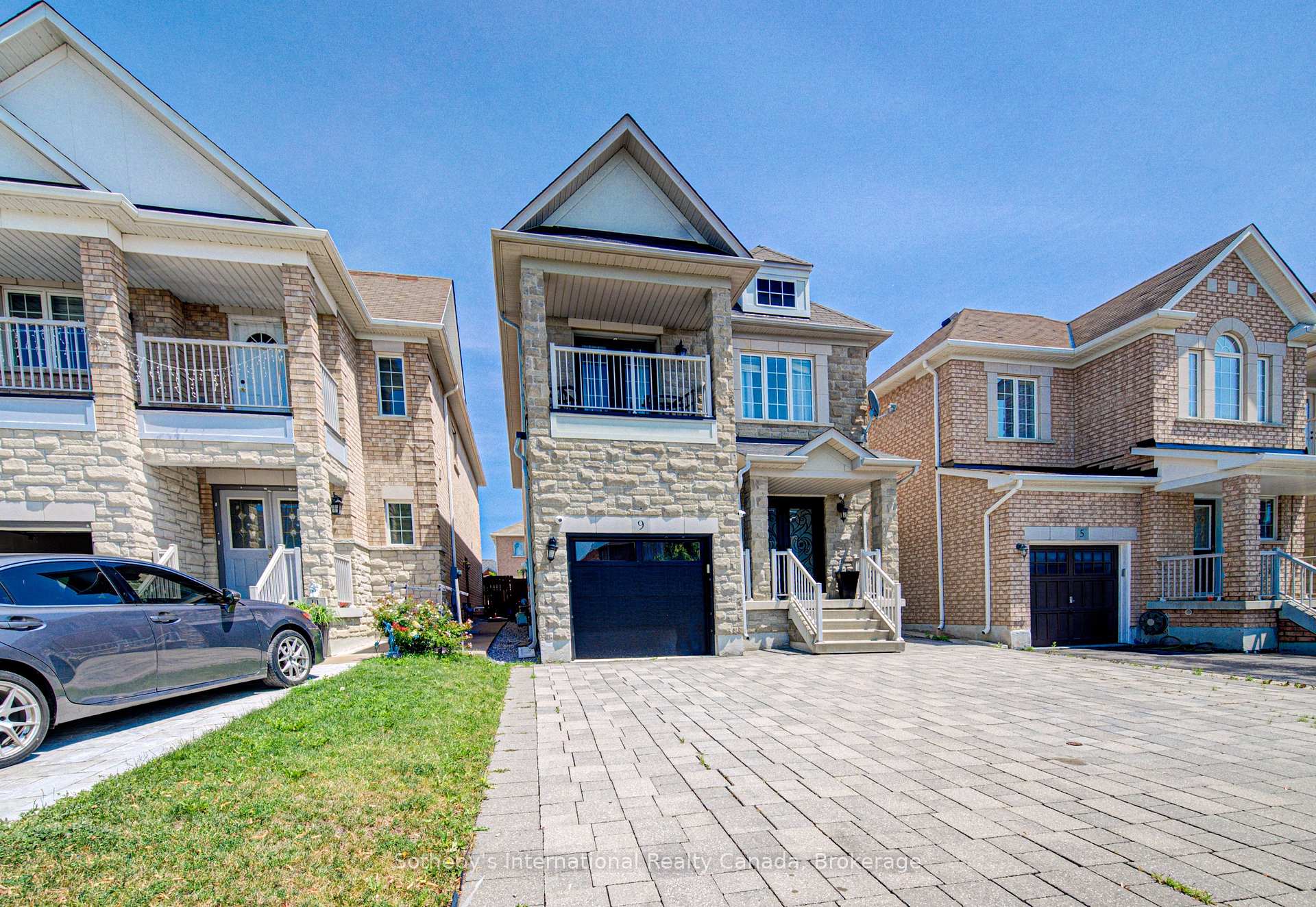 Photo 2 of 9 Aidan Drive, Vaughan, Vellore Village — HOMEH