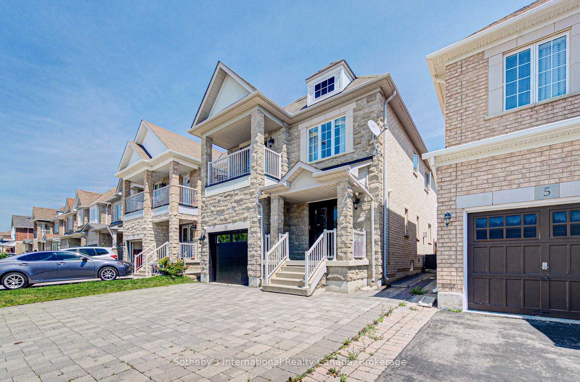 Photo 3 of 9 Aidan Drive, Vaughan, Vellore Village — HOMEH