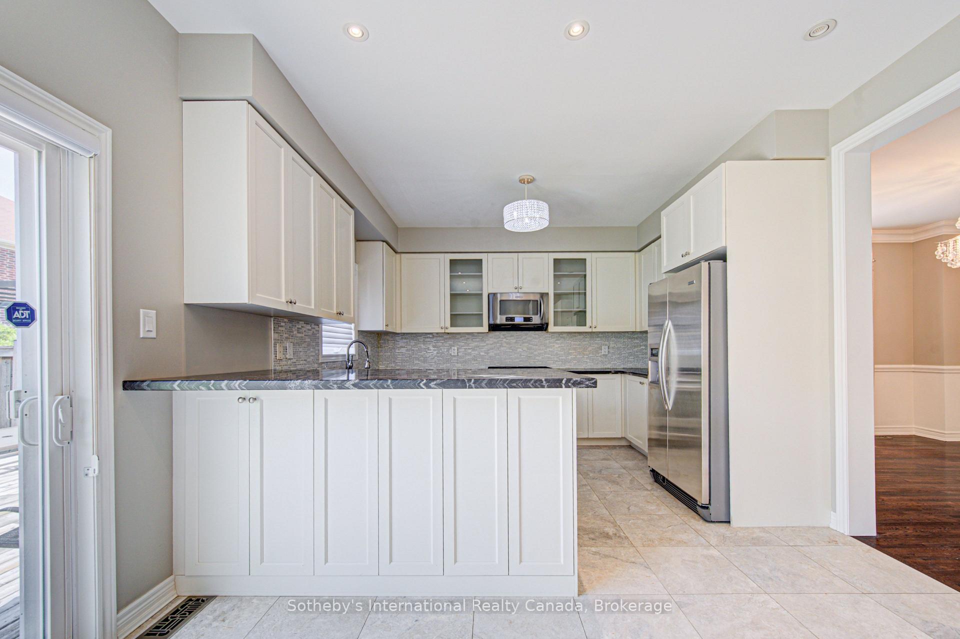 Photo 15 of 9 Aidan Drive, Vaughan, Vellore Village — HOMEH