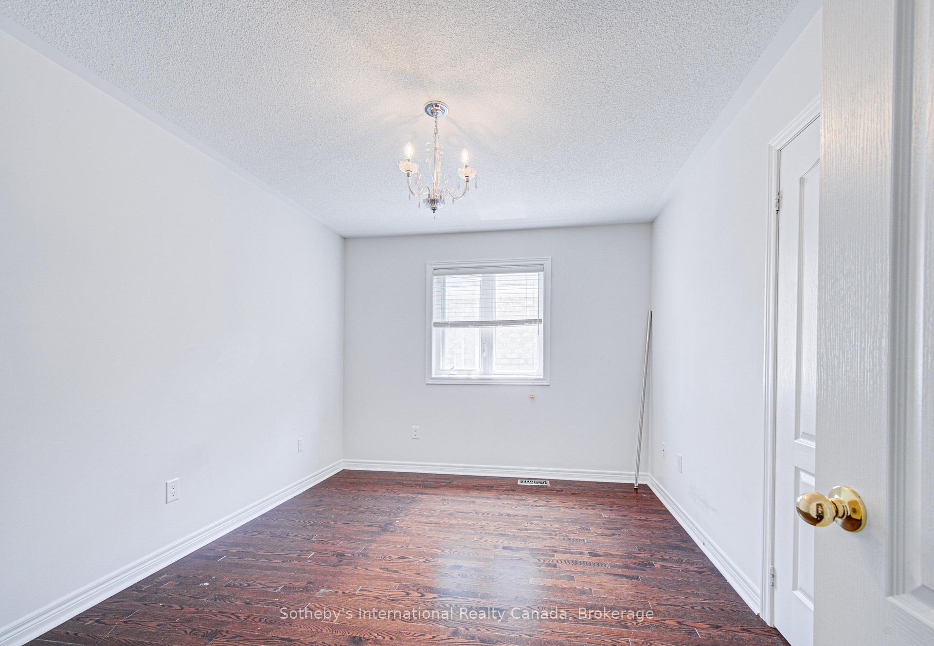 Photo 21 of 9 Aidan Drive, Vaughan, Vellore Village — HOMEH