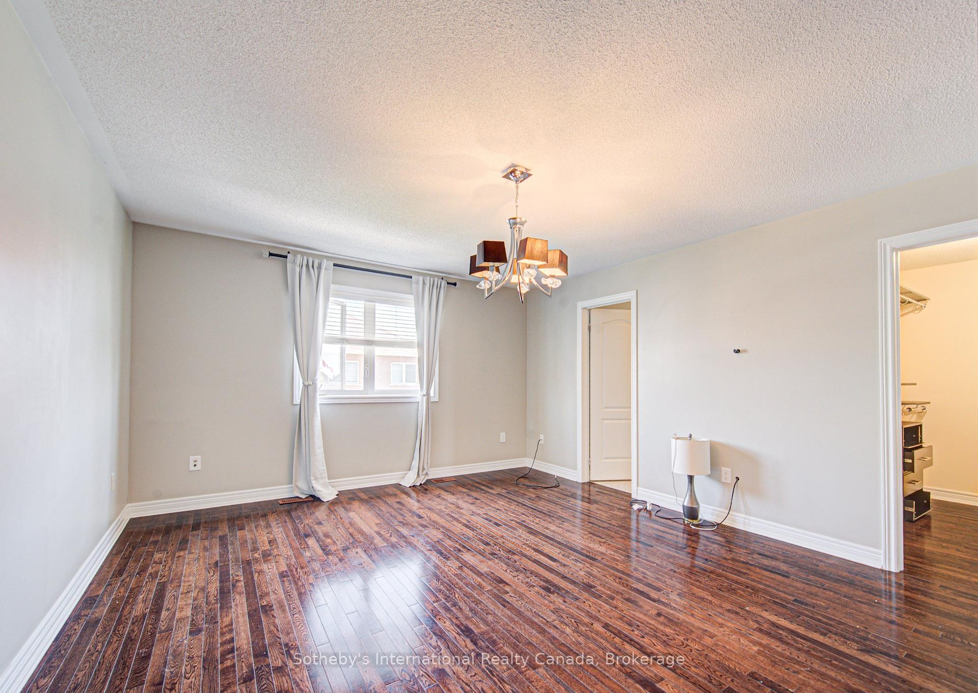 Photo 23 of 9 Aidan Drive, Vaughan, Vellore Village — HOMEH