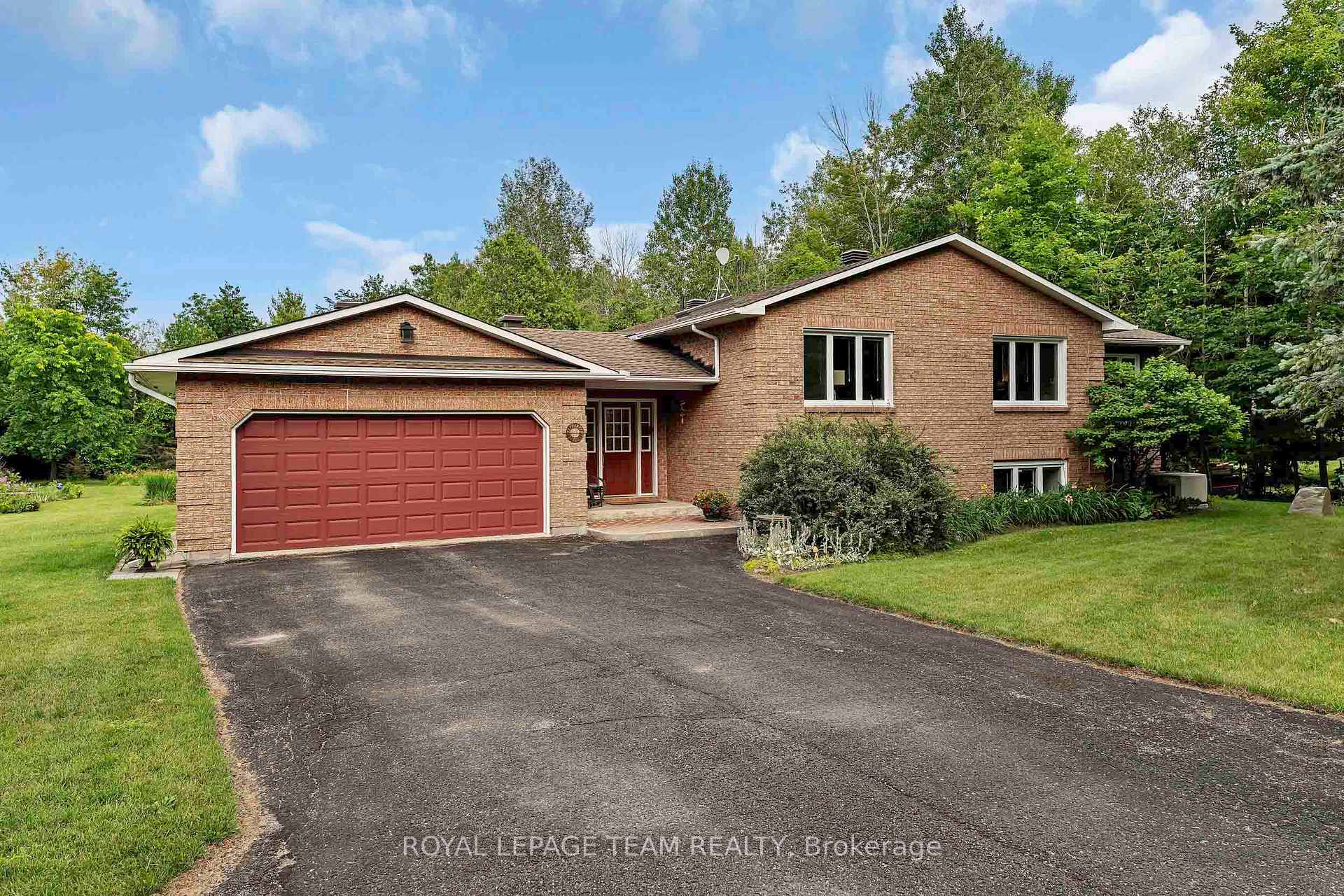 Photo 1 of 1043 County 44 Road, North Grenville, North Grenville Twp (Kemptville South) — HOMEH