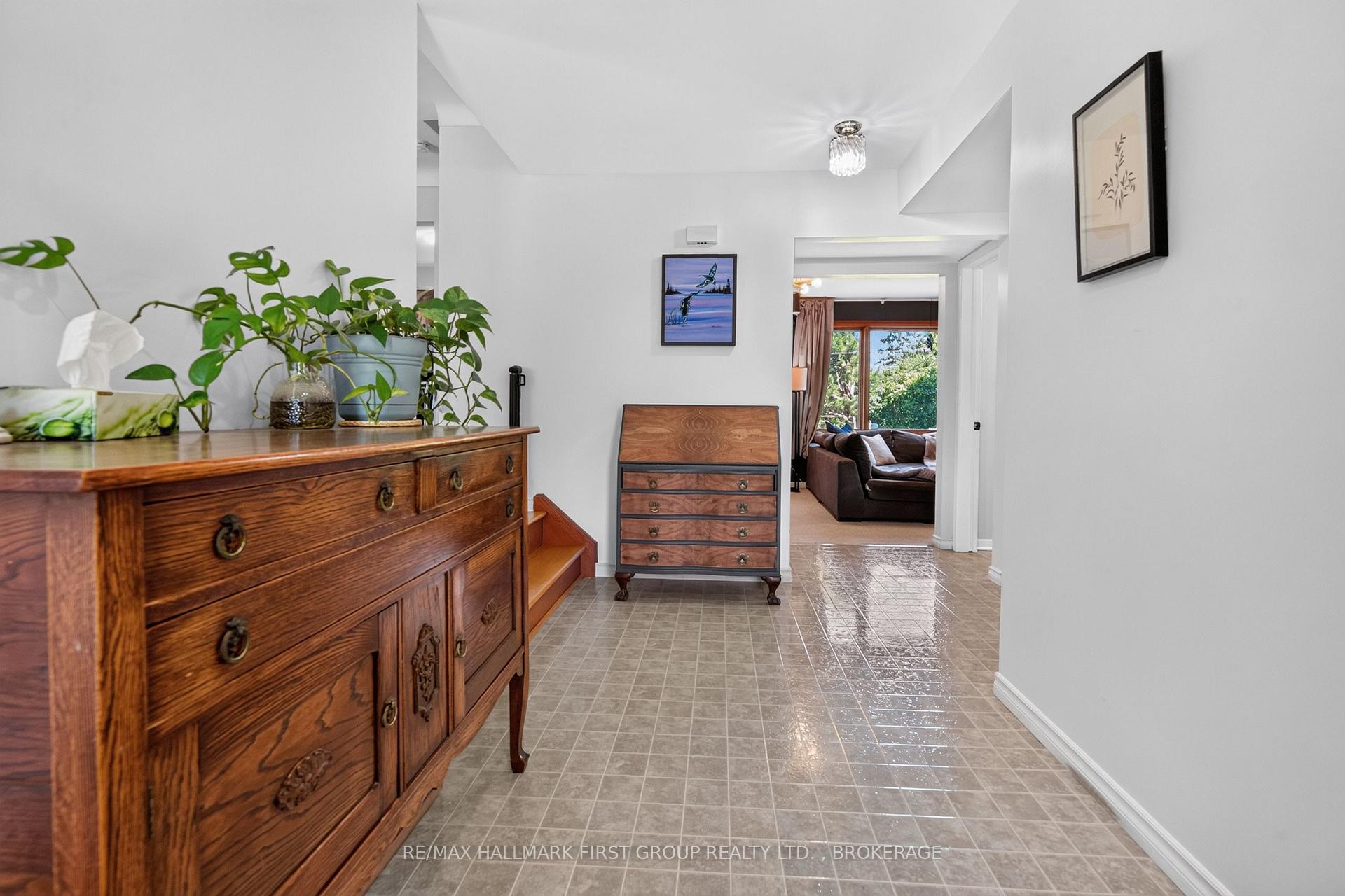 Photo 6 of 417 Glen Castle Road, Kingston, City SouthWest — HOMEH