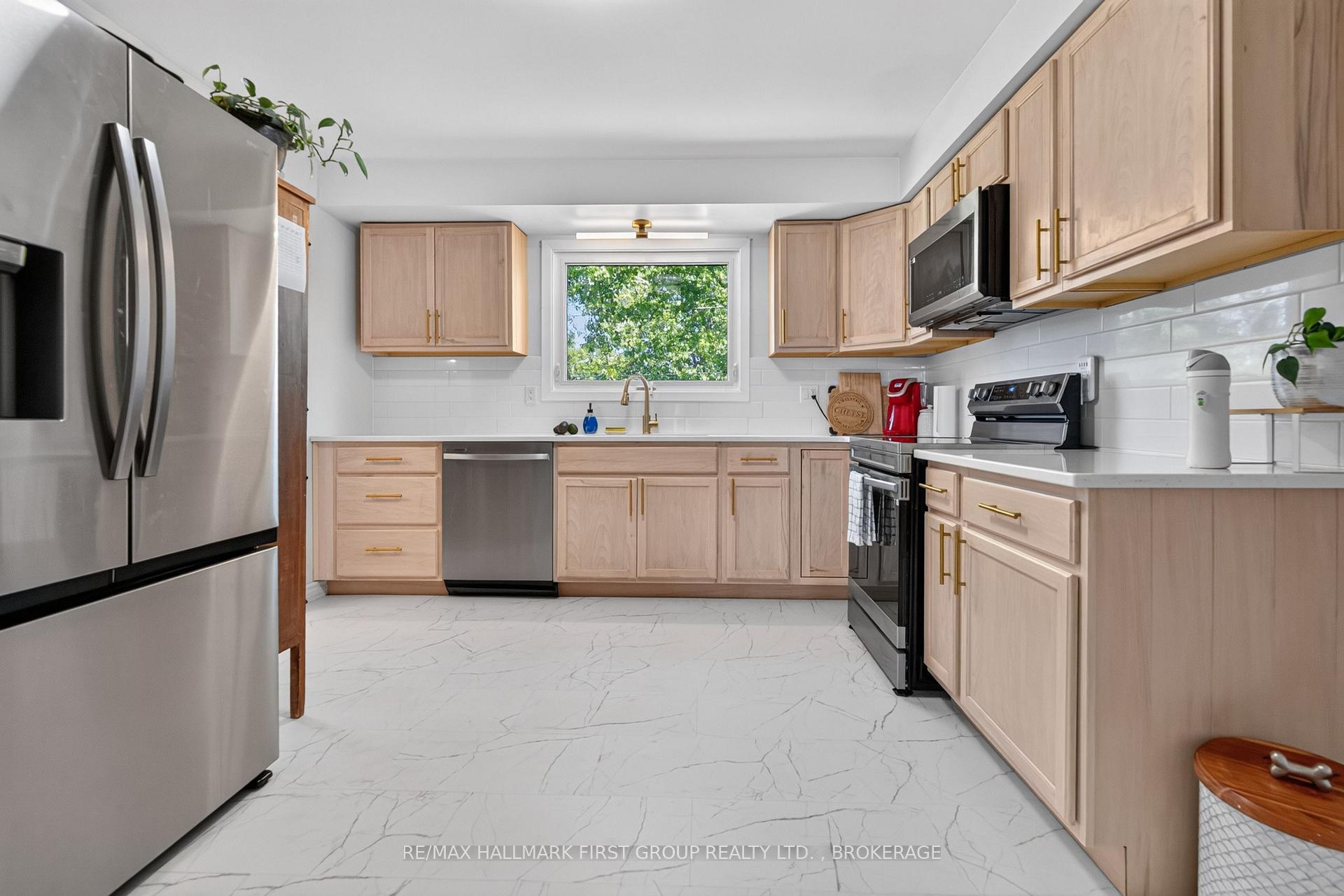 Photo 14 of 417 Glen Castle Road, Kingston, City SouthWest — HOMEH