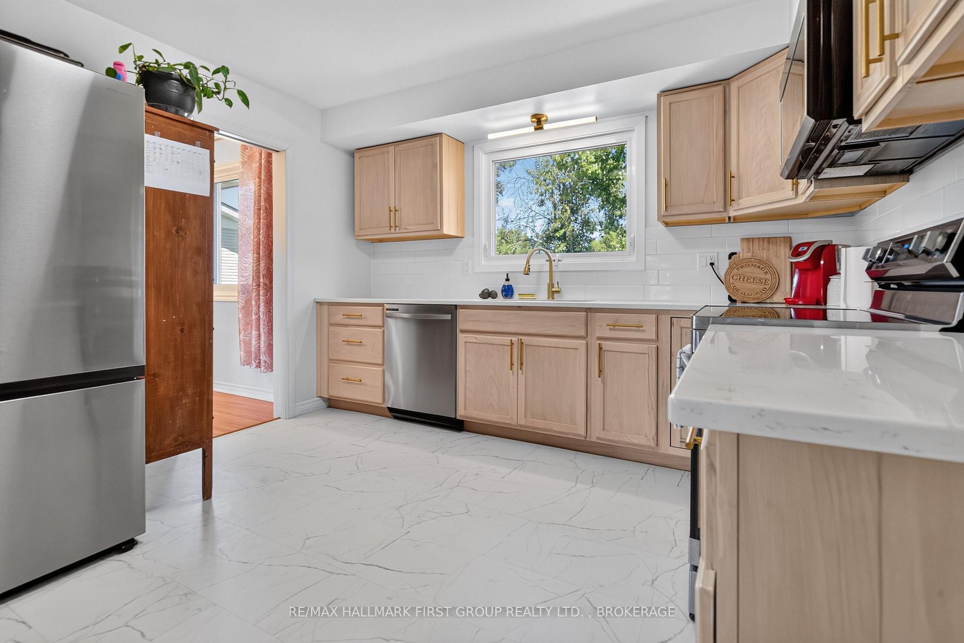 Photo 18 of 417 Glen Castle Road, Kingston, City SouthWest — HOMEH
