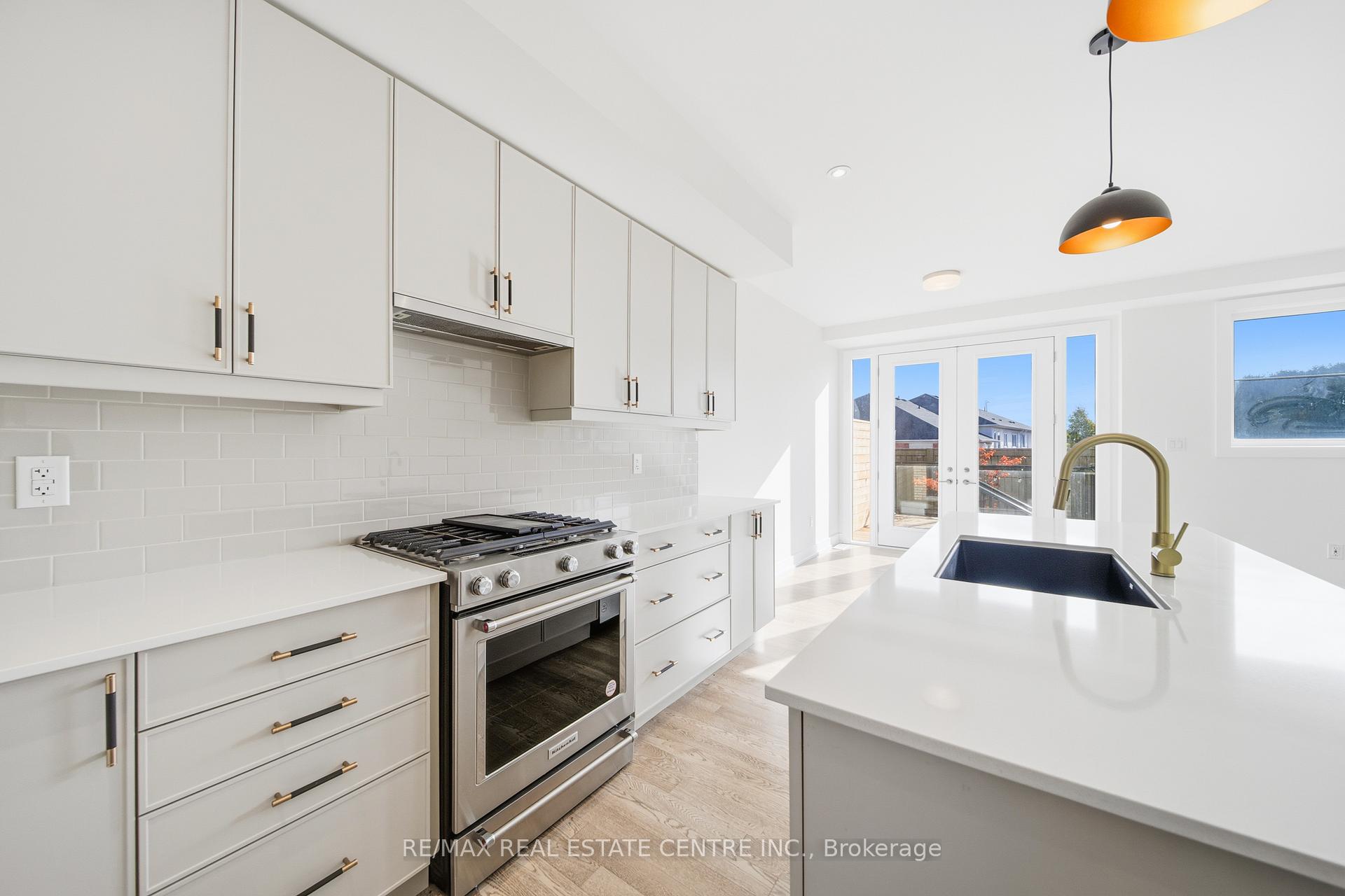 Photo 12 of Unit 20, 2273 Turnberry Road, Burlington, Rose — HOMEH