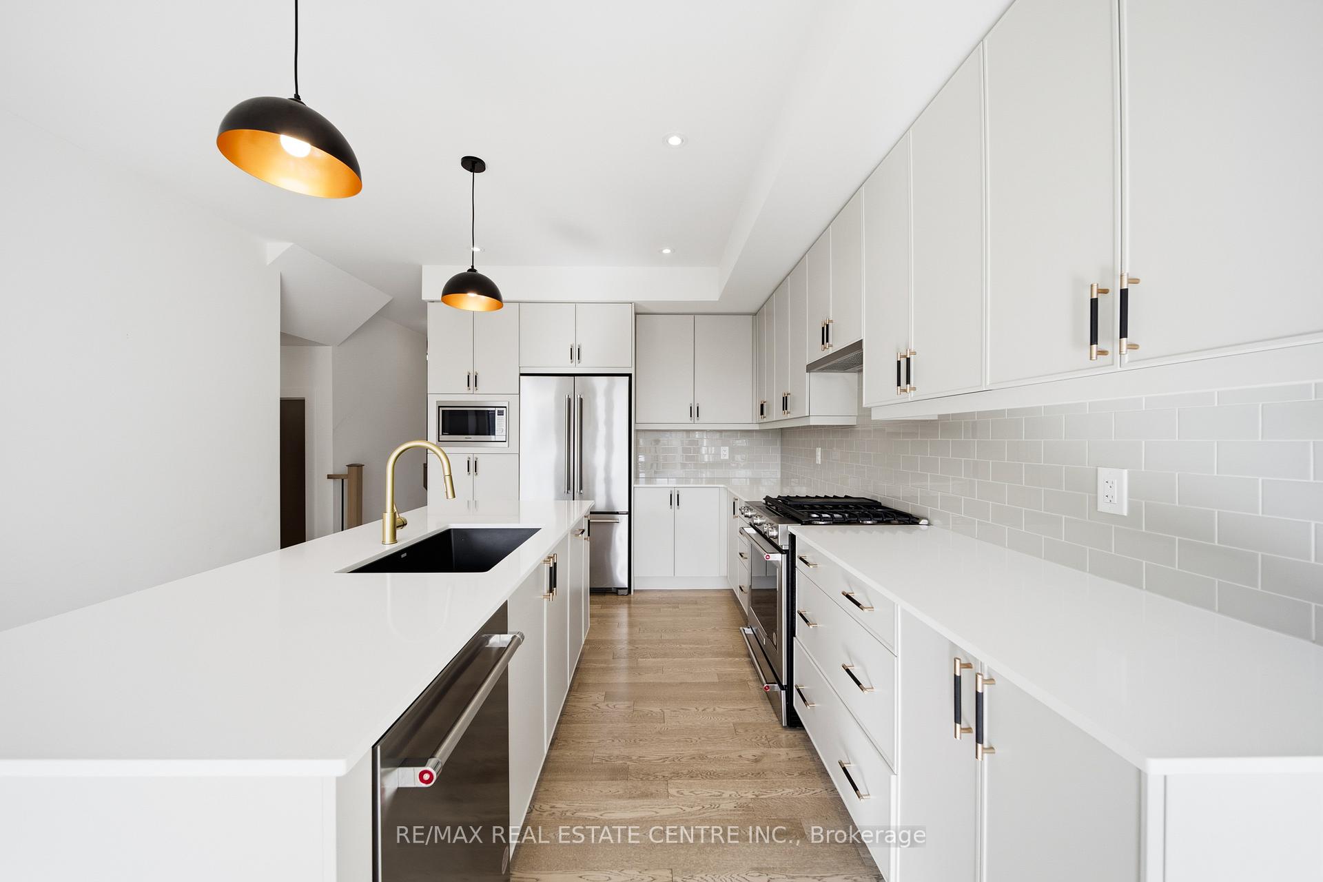 Photo 13 of Unit 20, 2273 Turnberry Road, Burlington, Rose — HOMEH