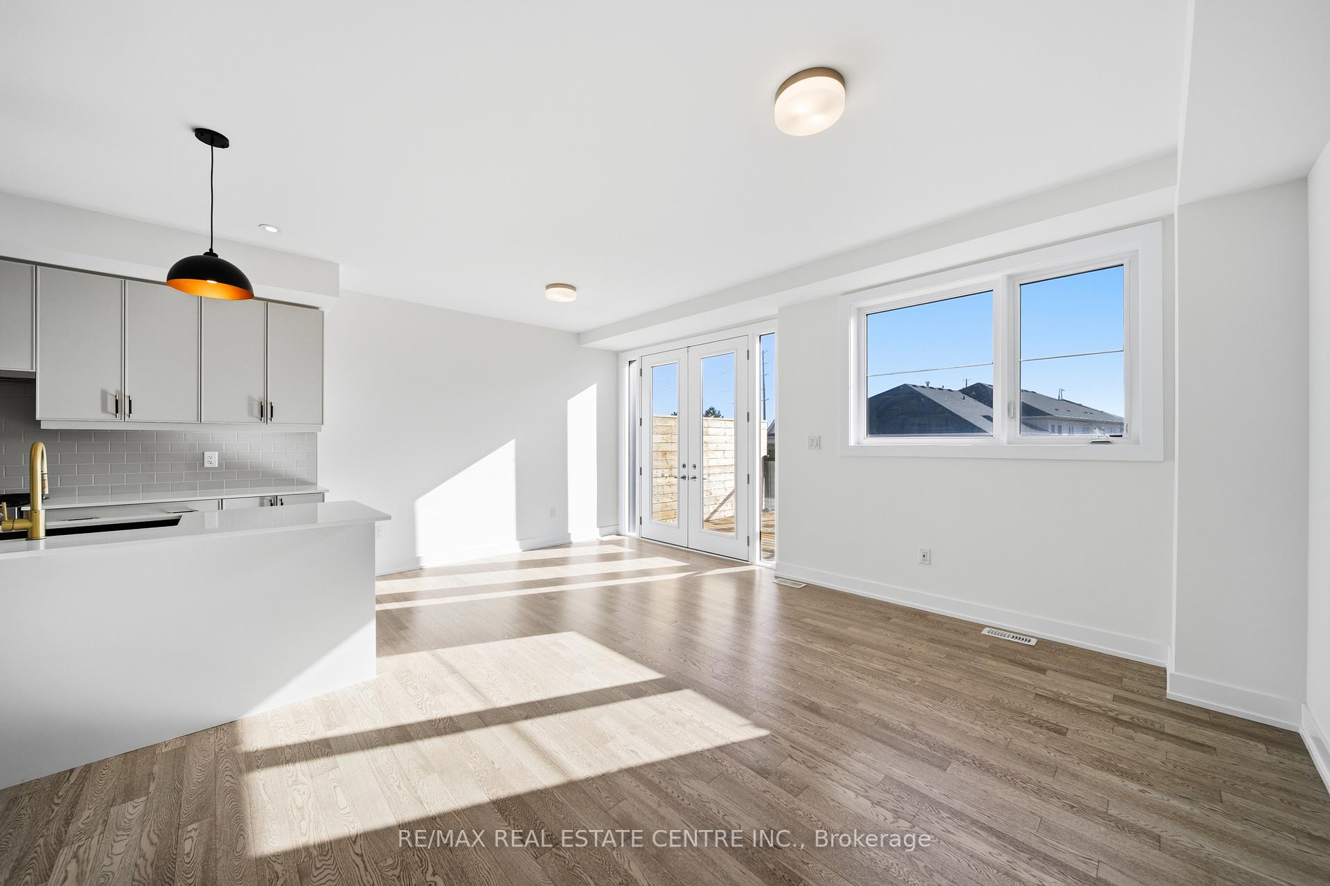 Photo 15 of Unit 20, 2273 Turnberry Road, Burlington, Rose — HOMEH