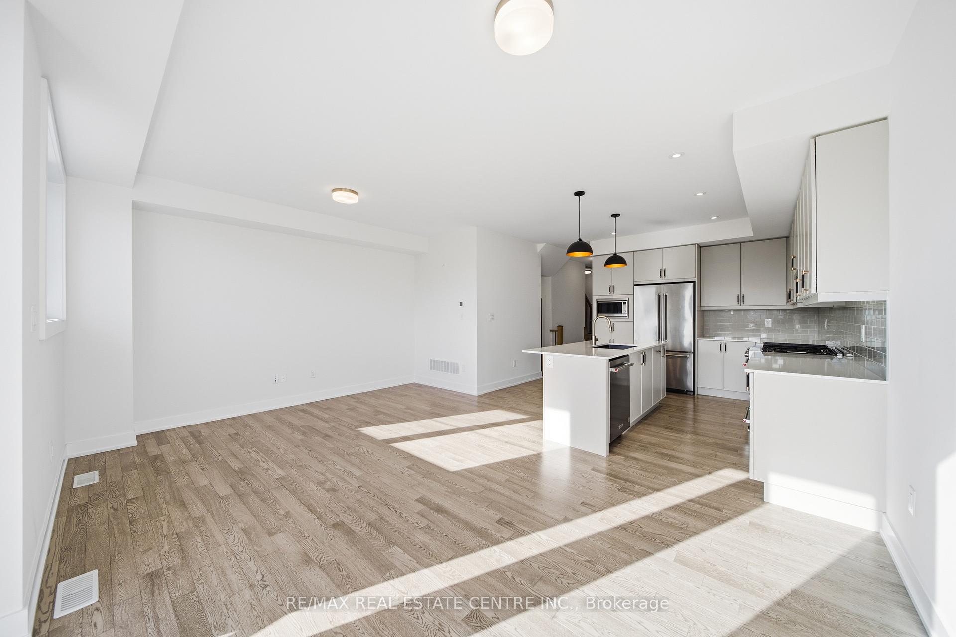 Photo 17 of Unit 20, 2273 Turnberry Road, Burlington, Rose — HOMEH