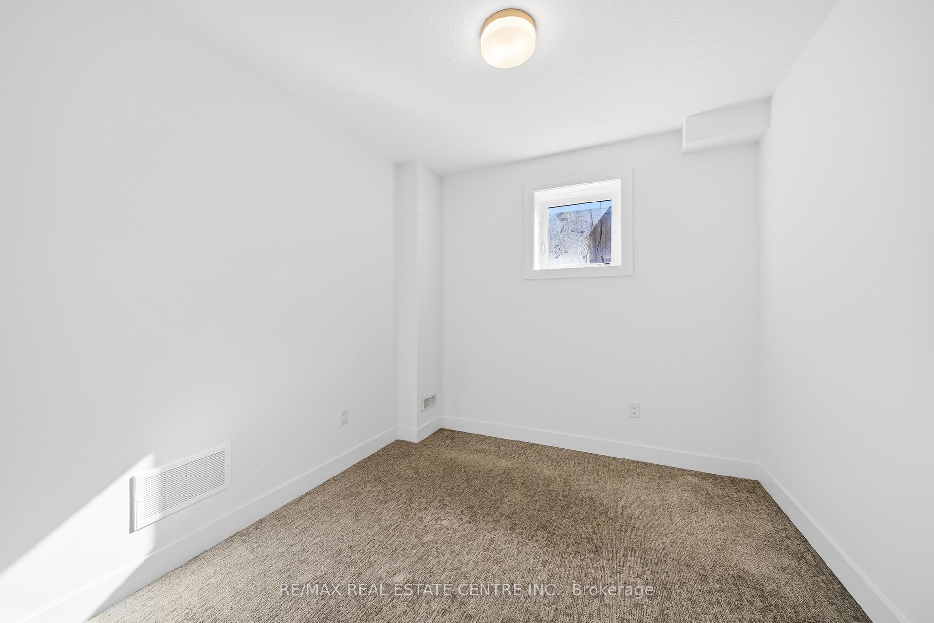 Photo 32 of Unit 20, 2273 Turnberry Road, Burlington, Rose — HOMEH
