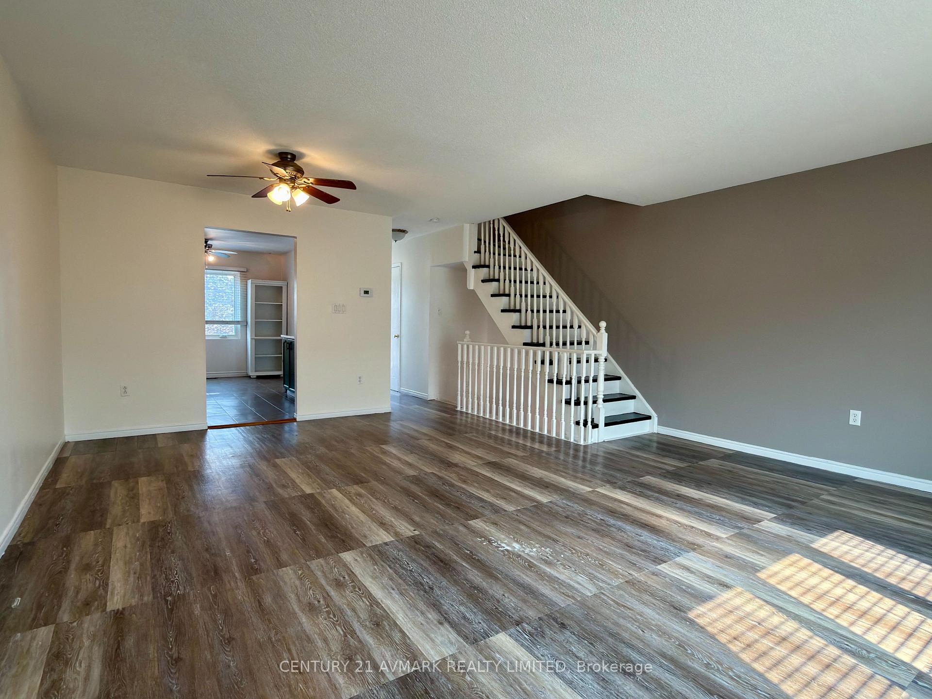 Photo 2 of 4363 Arejay Avenue, Lincoln, Beamsville — HOMEH