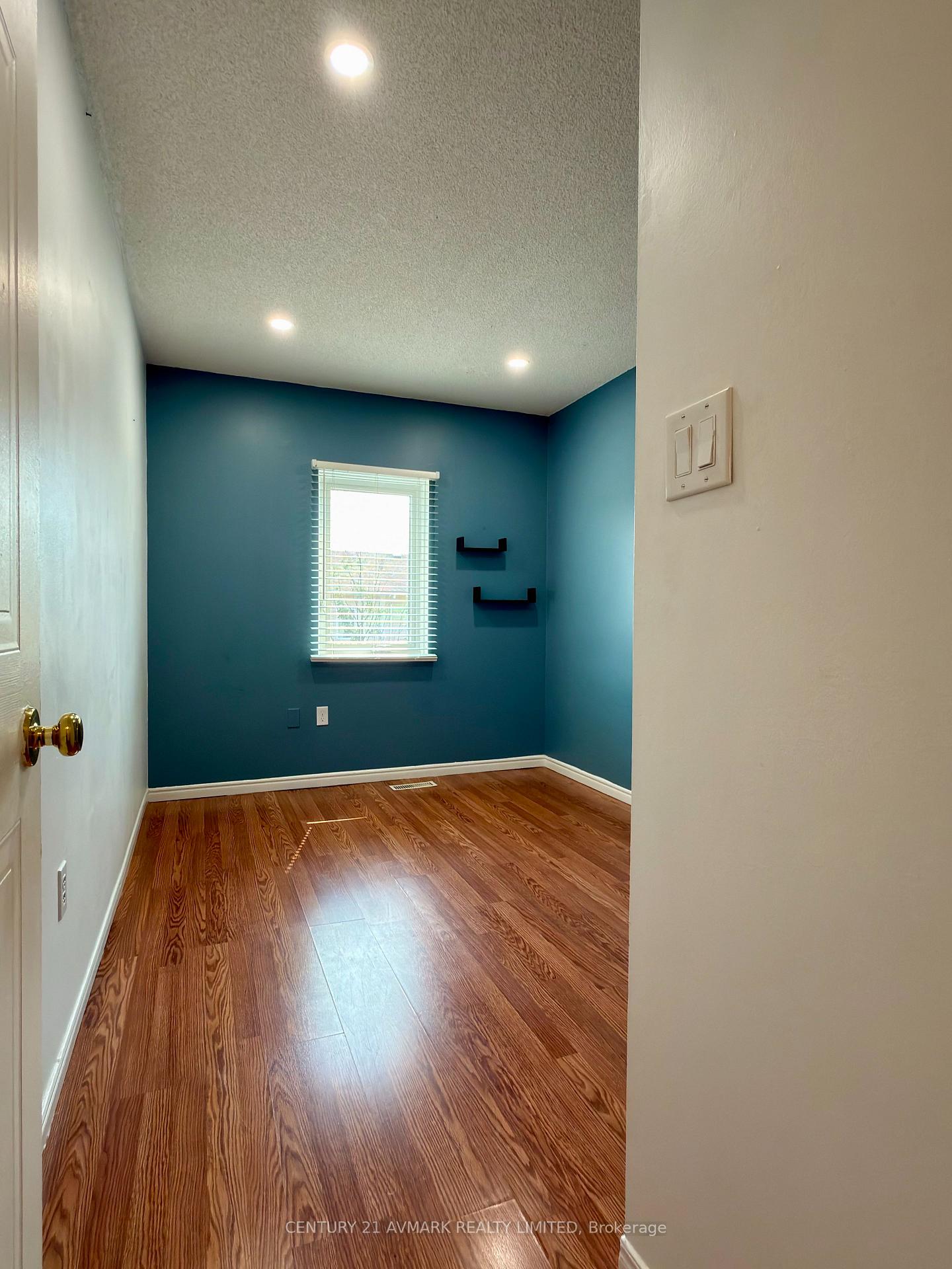 Photo 3 of 4363 Arejay Avenue, Lincoln, Beamsville — HOMEH