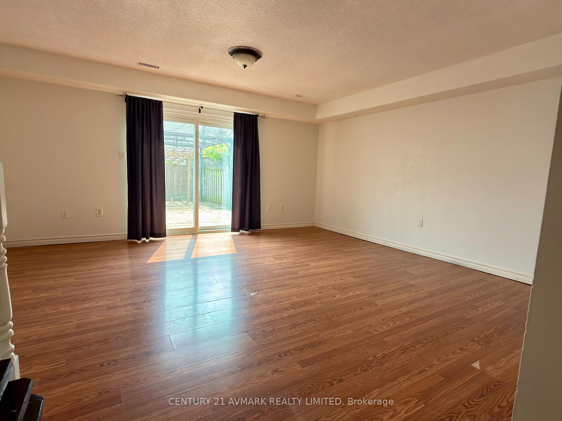 Photo 12 of 4363 Arejay Avenue, Lincoln, Beamsville — HOMEH