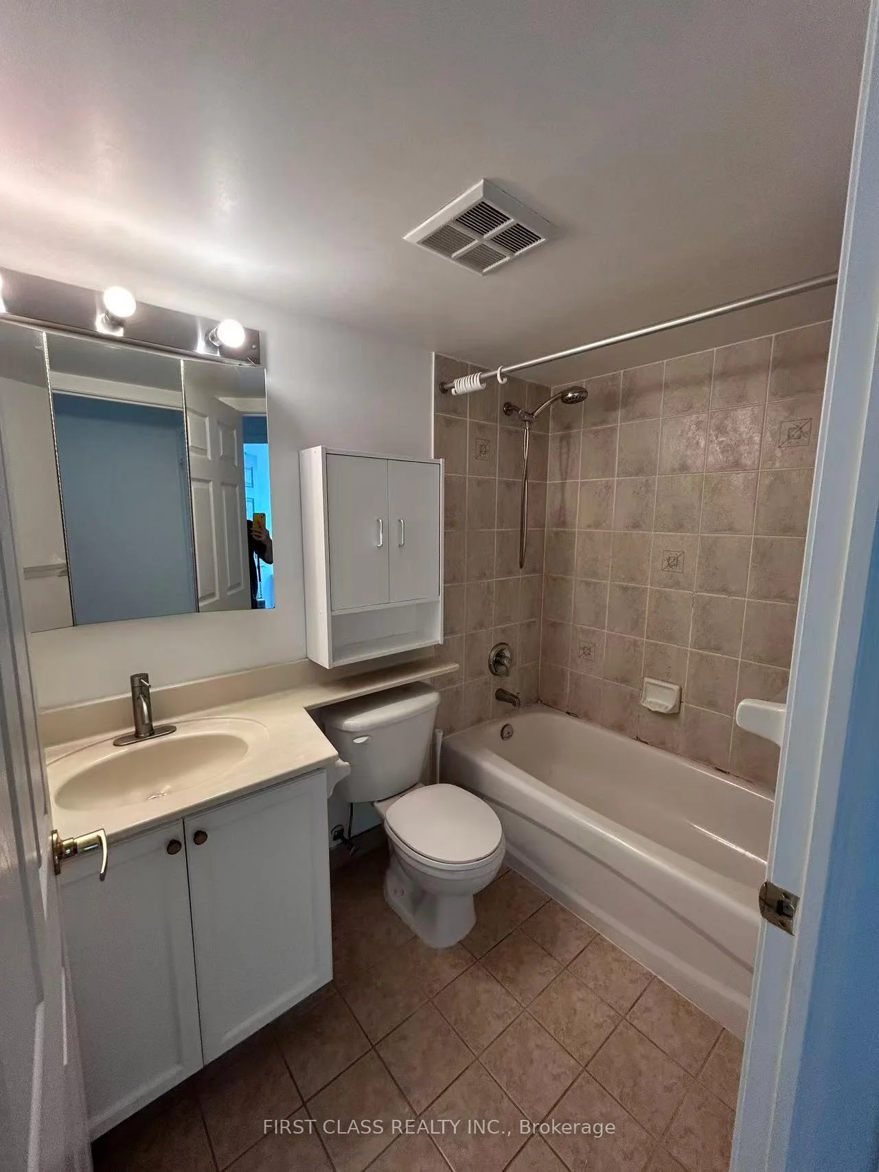 Photo 8 of Unit Lph10, 22 Olive Avenue, North York, Willowdale East — HOMEH