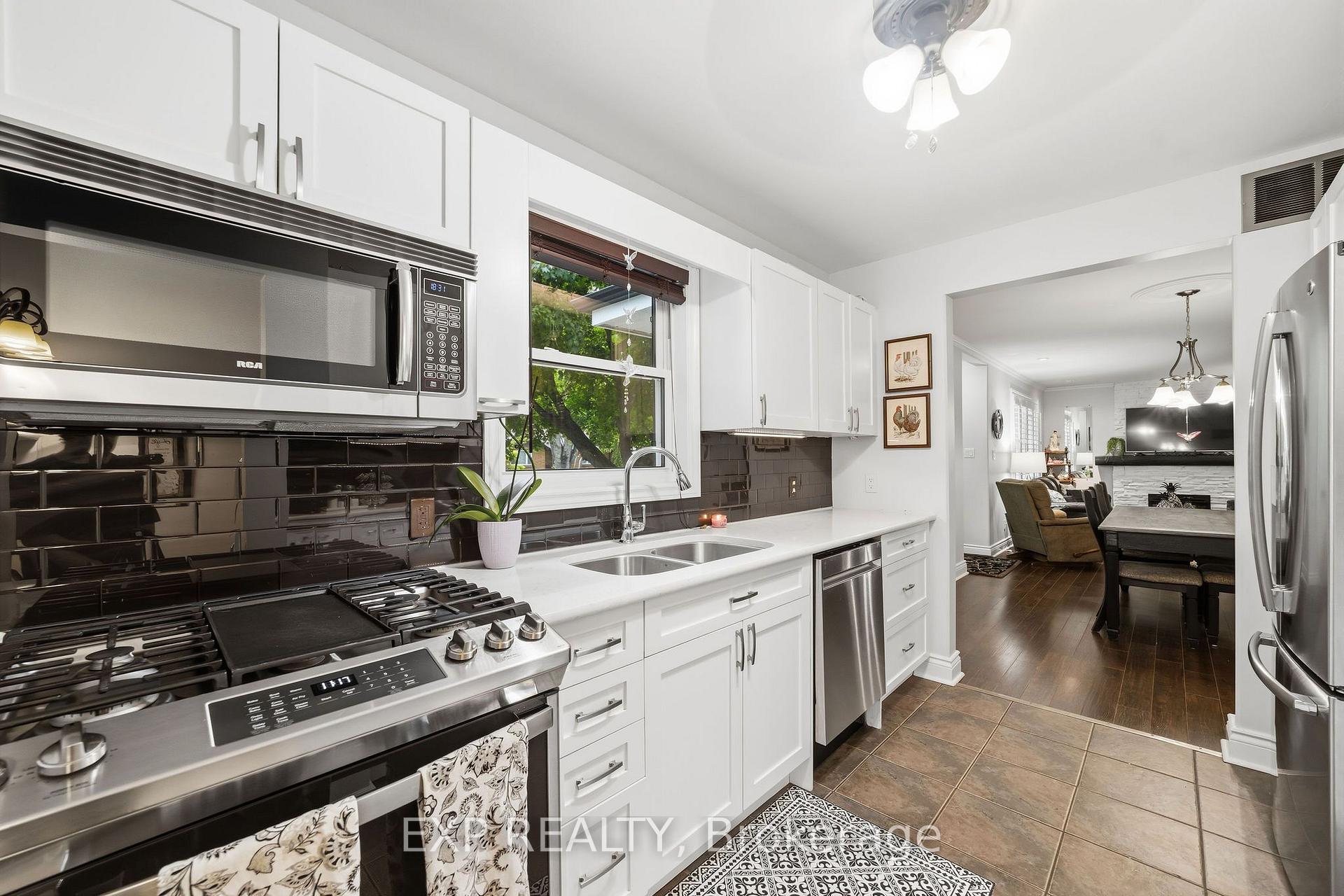 Photo 8 of 71 Marianna Drive, London, South V — HOMEH