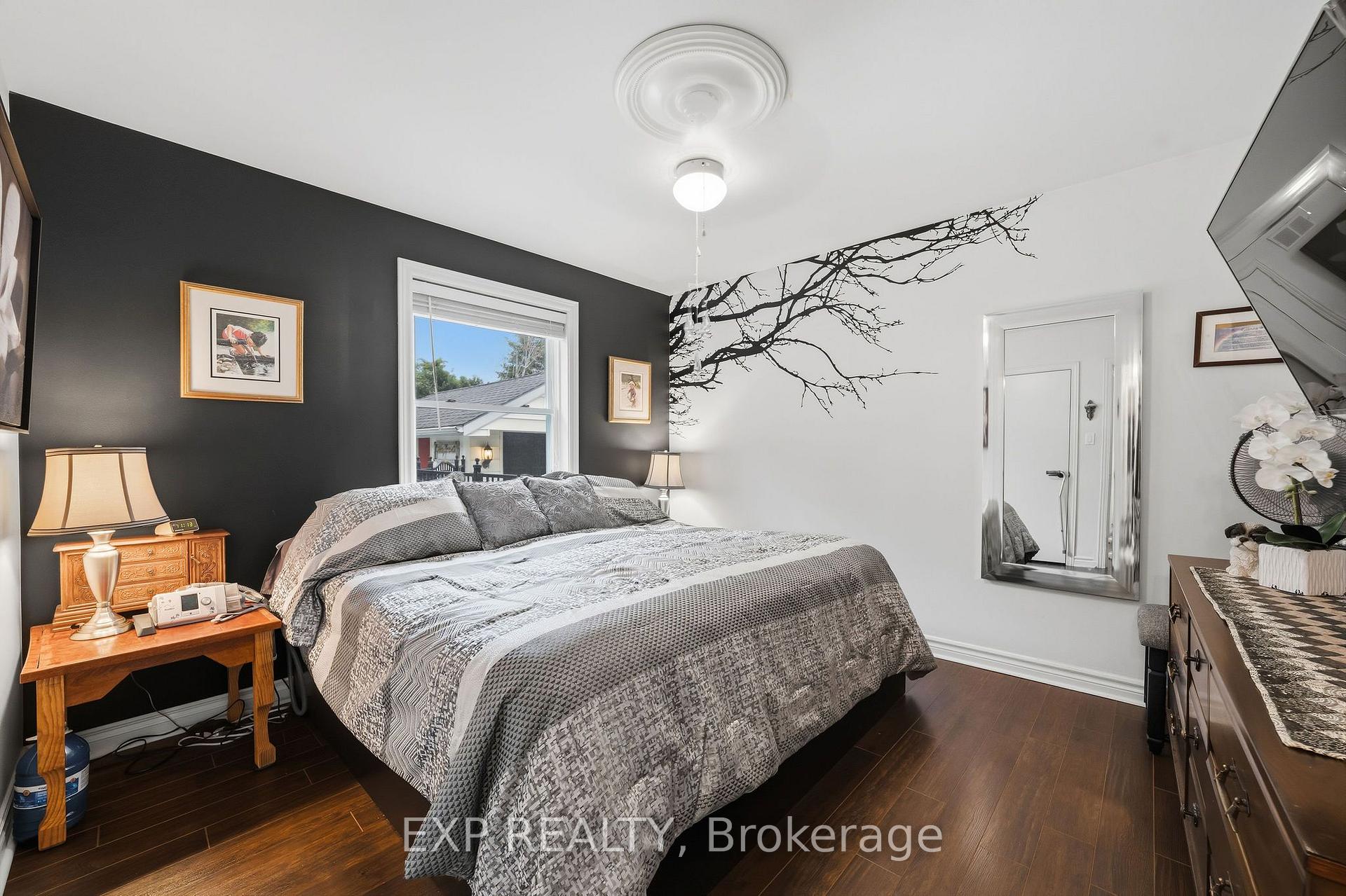 Photo 13 of 71 Marianna Drive, London, South V — HOMEH