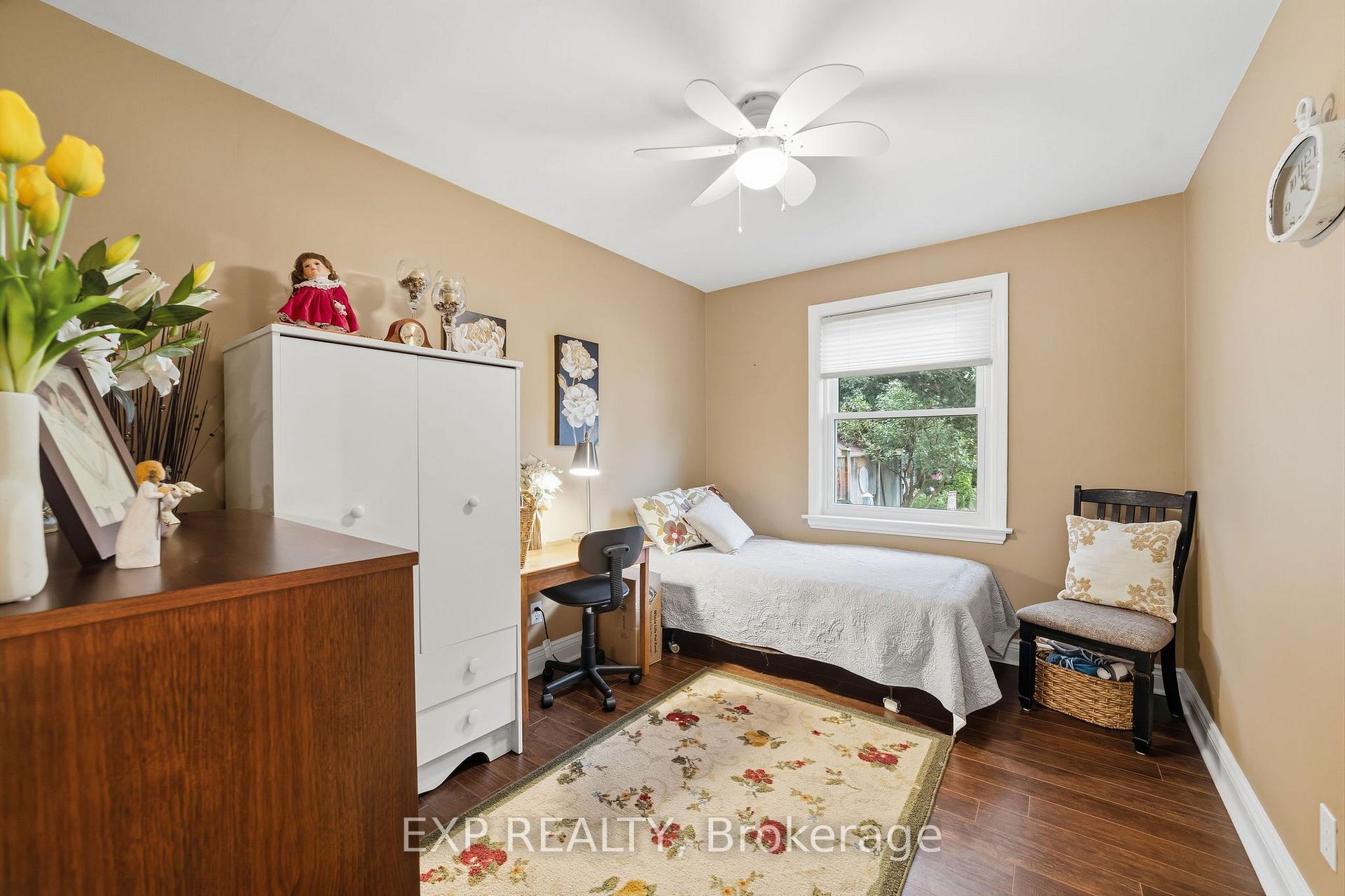 Photo 15 of 71 Marianna Drive, London, South V — HOMEH