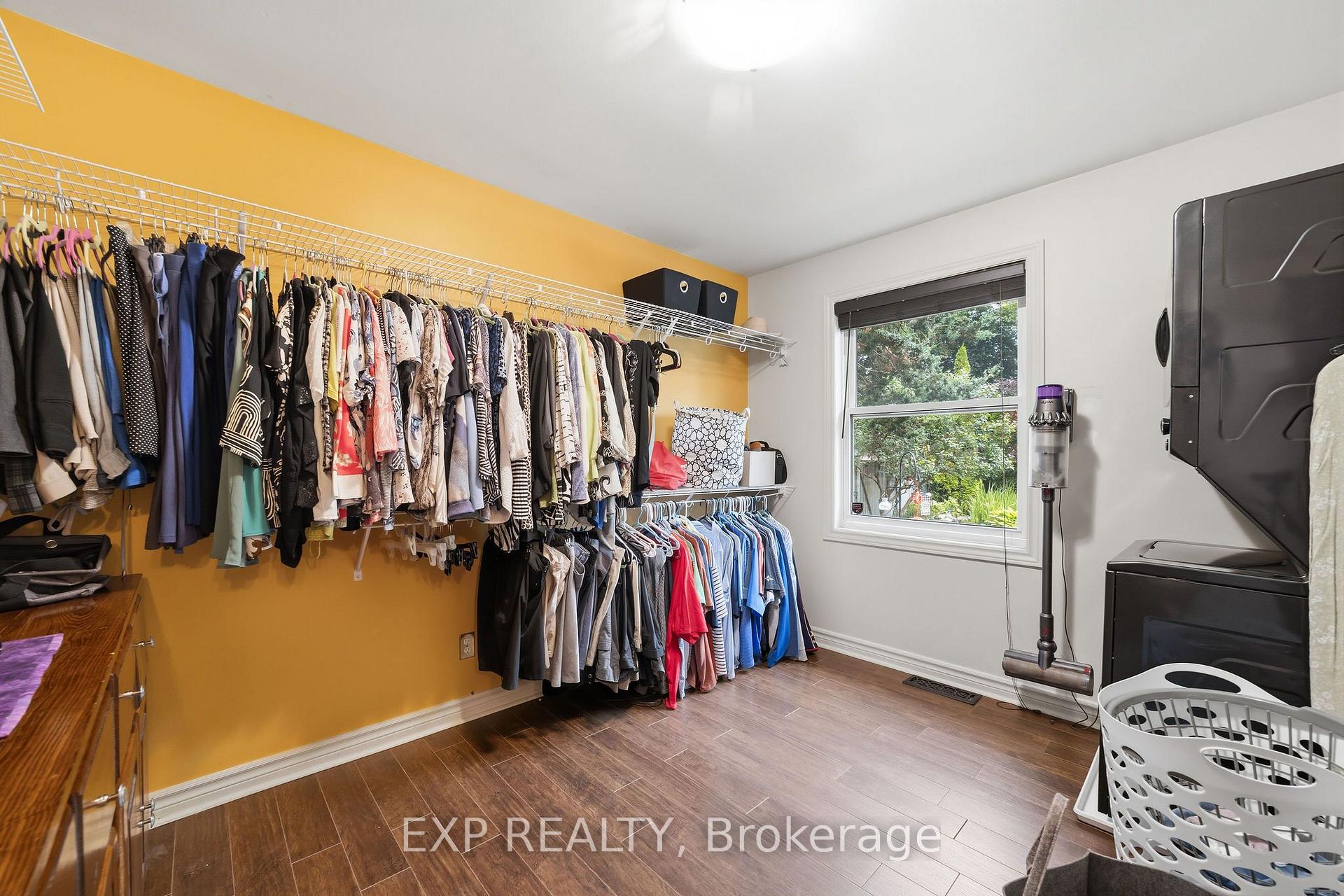 Photo 16 of 71 Marianna Drive, London, South V — HOMEH