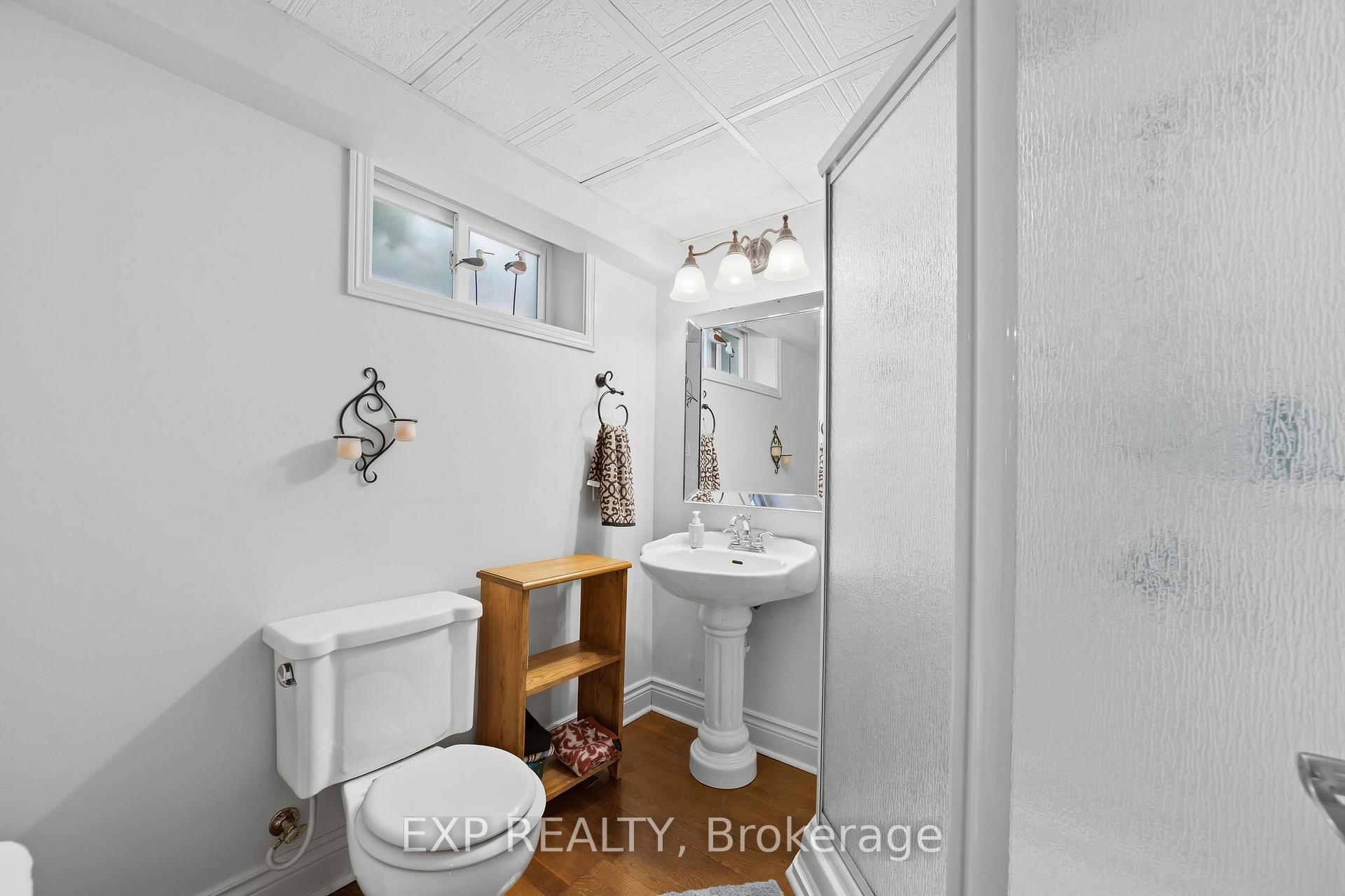 Photo 20 of 71 Marianna Drive, London, South V — HOMEH